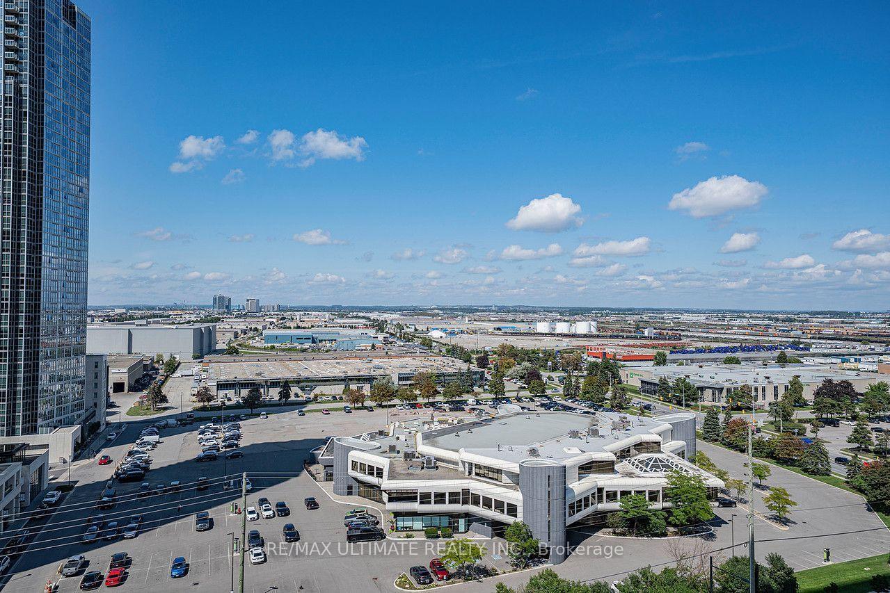 Photo 11 of Unit 1112, 5 Meadowdale Road, Vaughan, Vaughan Corporate Centre — HOMEH