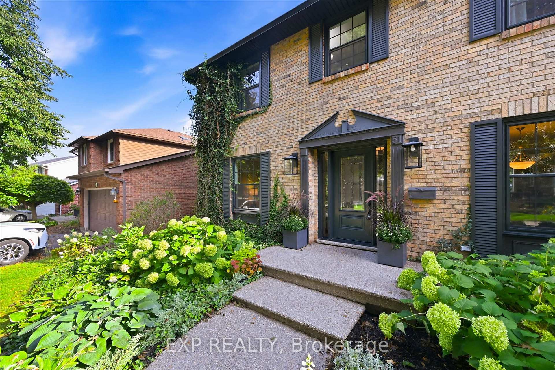 Photo 3 of 51 Chatterson Drive, Hamilton, Ancaster — HOMEH