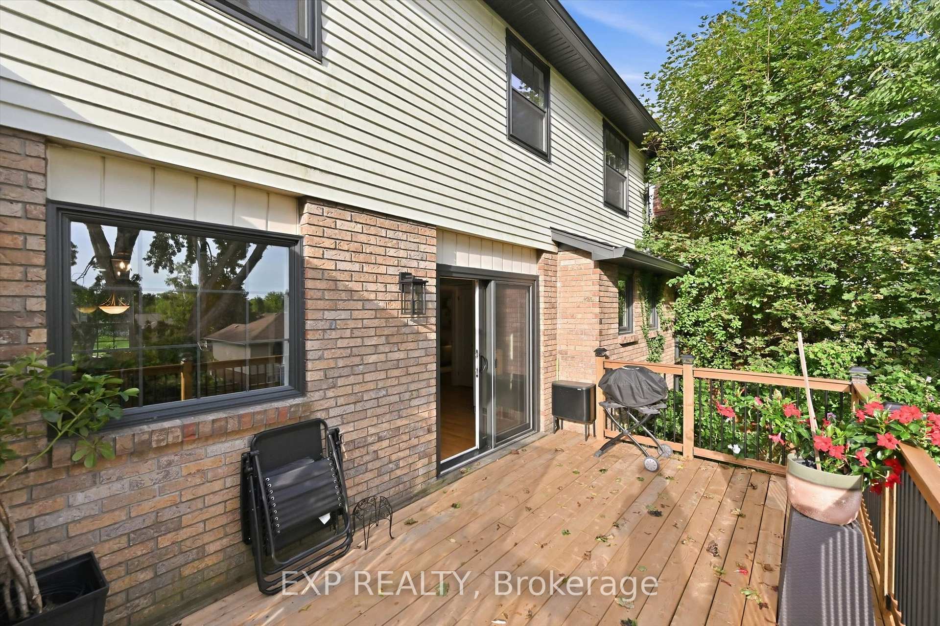 Photo 18 of 51 Chatterson Drive, Hamilton, Ancaster — HOMEH