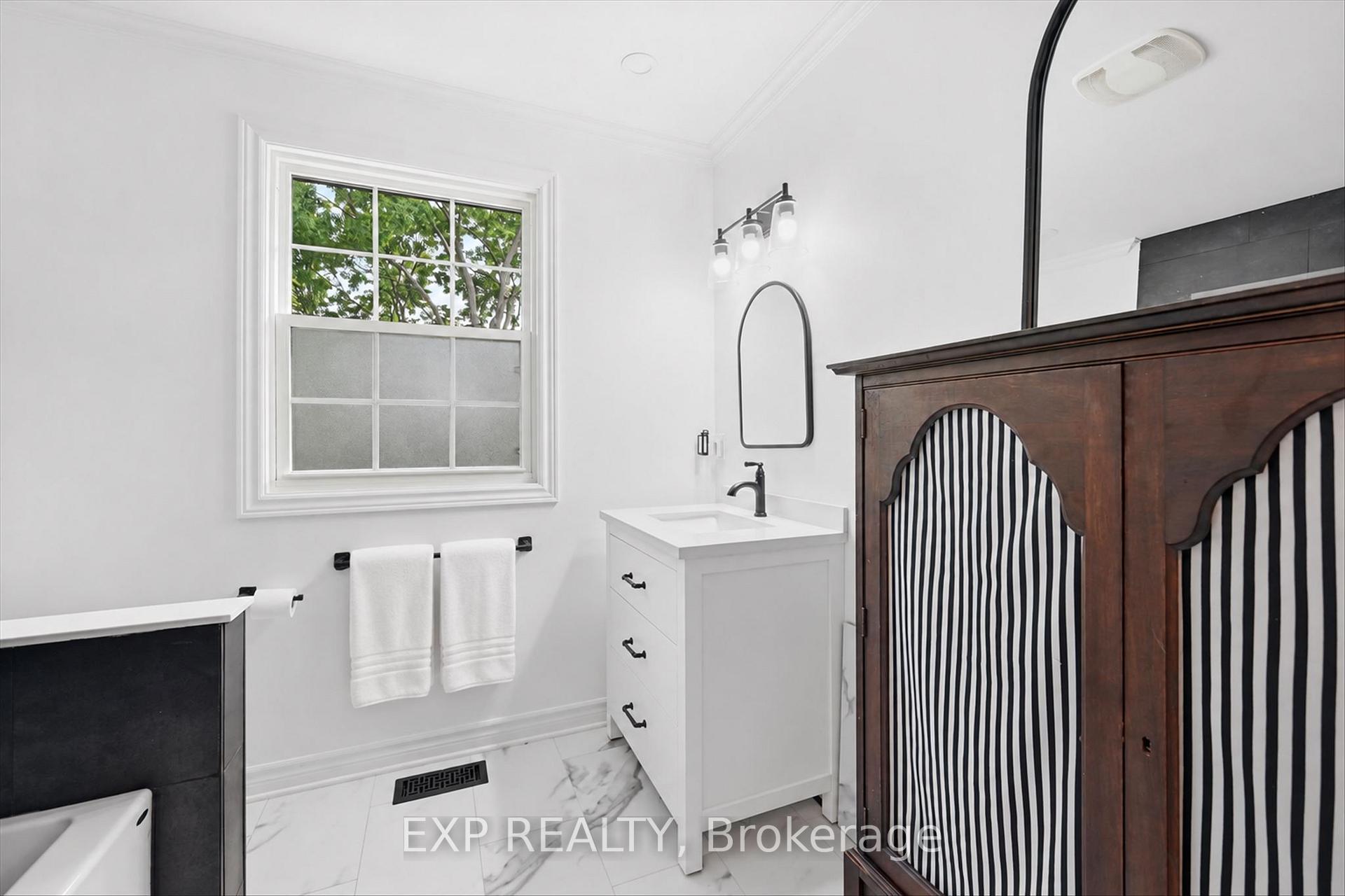 Photo 30 of 51 Chatterson Drive, Hamilton, Ancaster — HOMEH