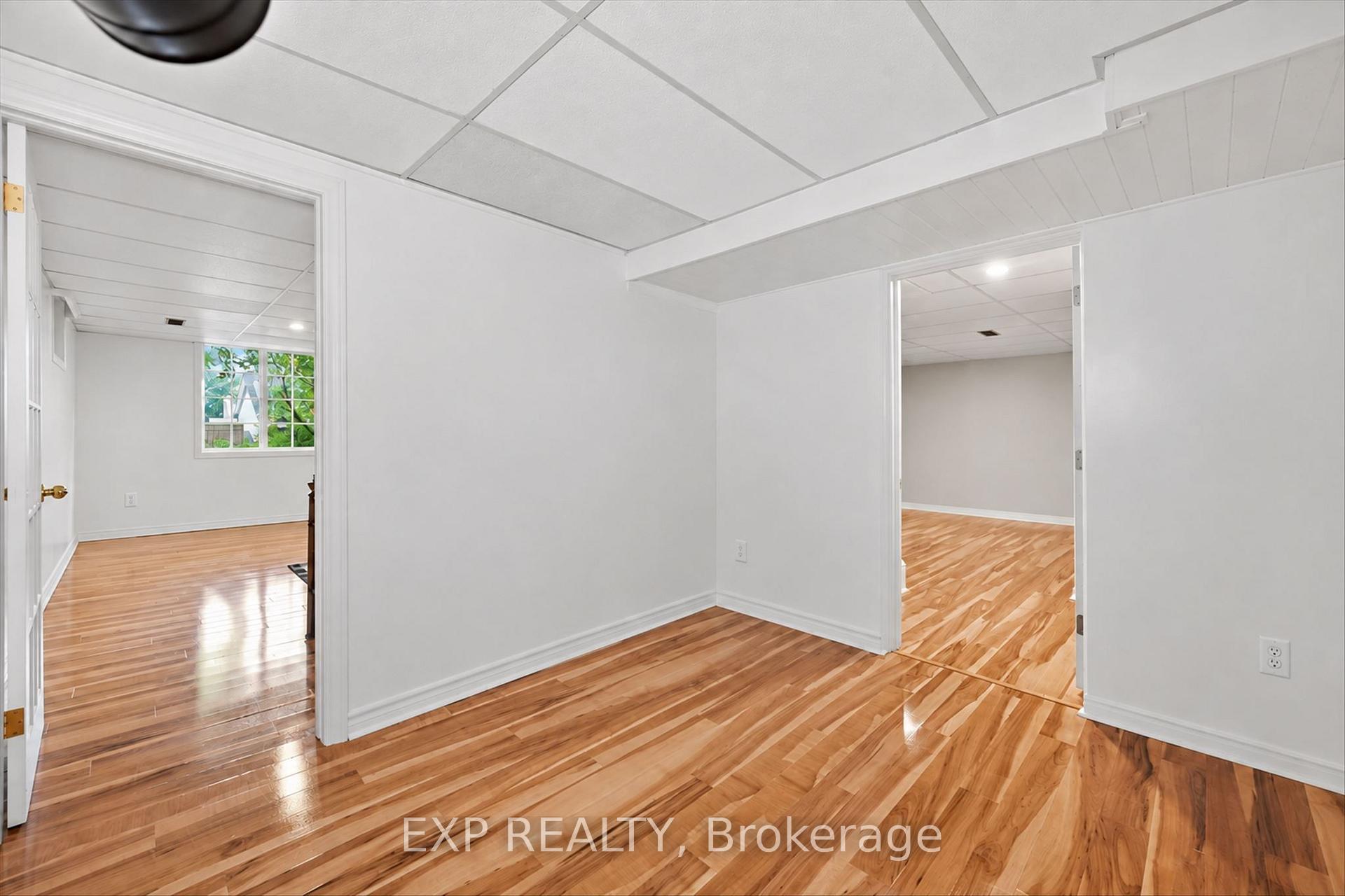 Photo 36 of 51 Chatterson Drive, Hamilton, Ancaster — HOMEH