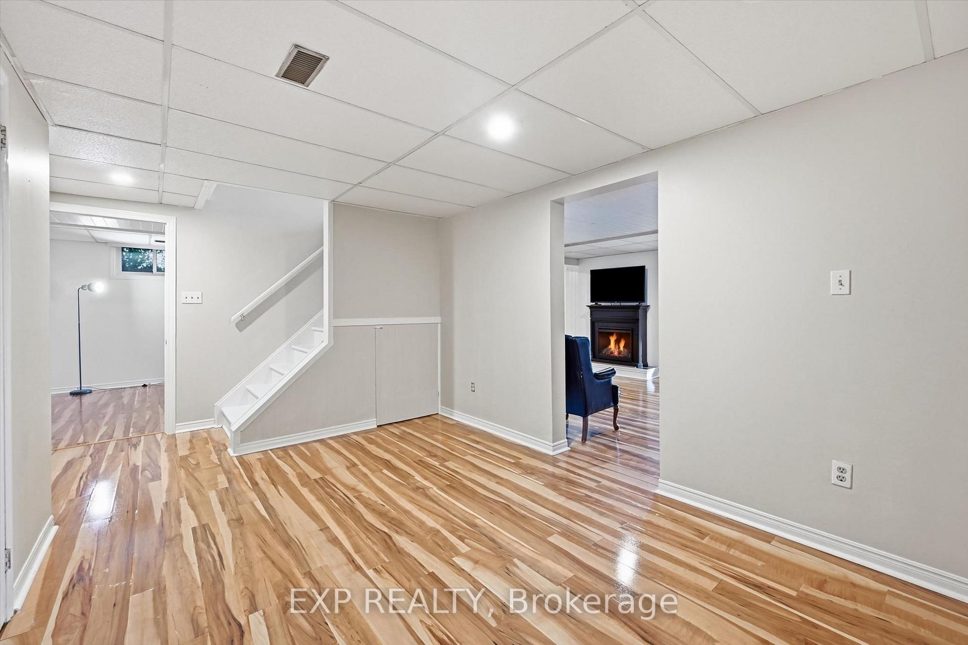 Photo 41 of 51 Chatterson Drive, Hamilton, Ancaster — HOMEH