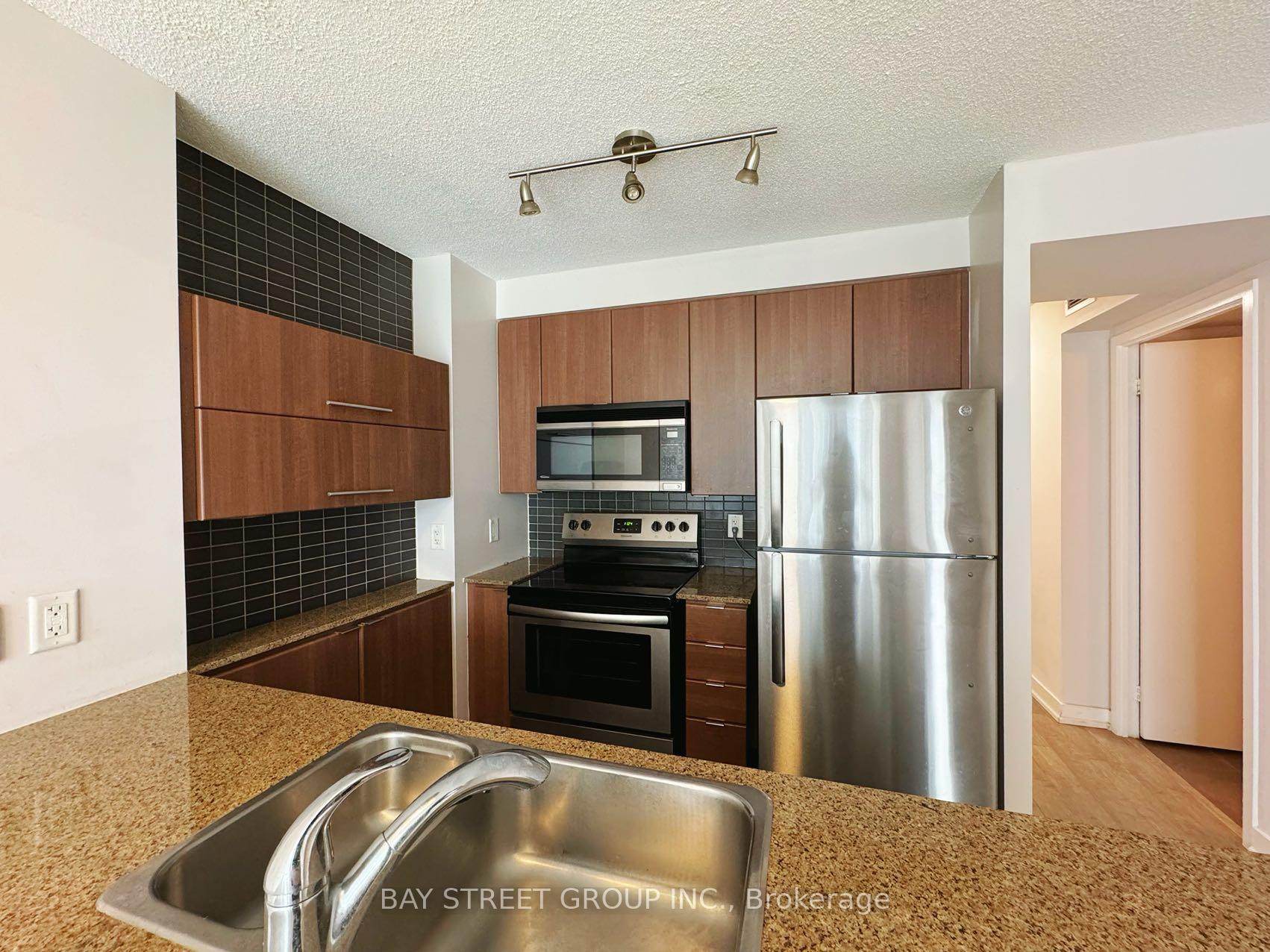 Photo 7 of Unit 807, 11 Brunel Court, Toronto, Waterfront Communities — HOMEH