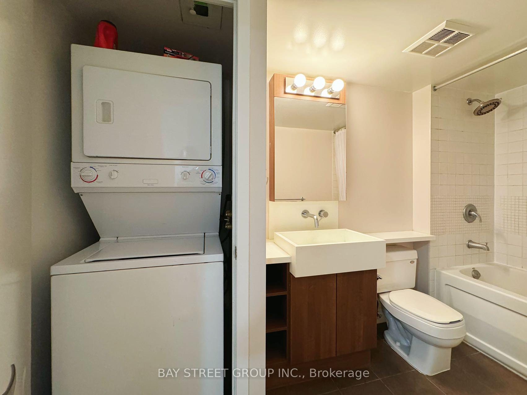 Photo 10 of Unit 807, 11 Brunel Court, Toronto, Waterfront Communities — HOMEH