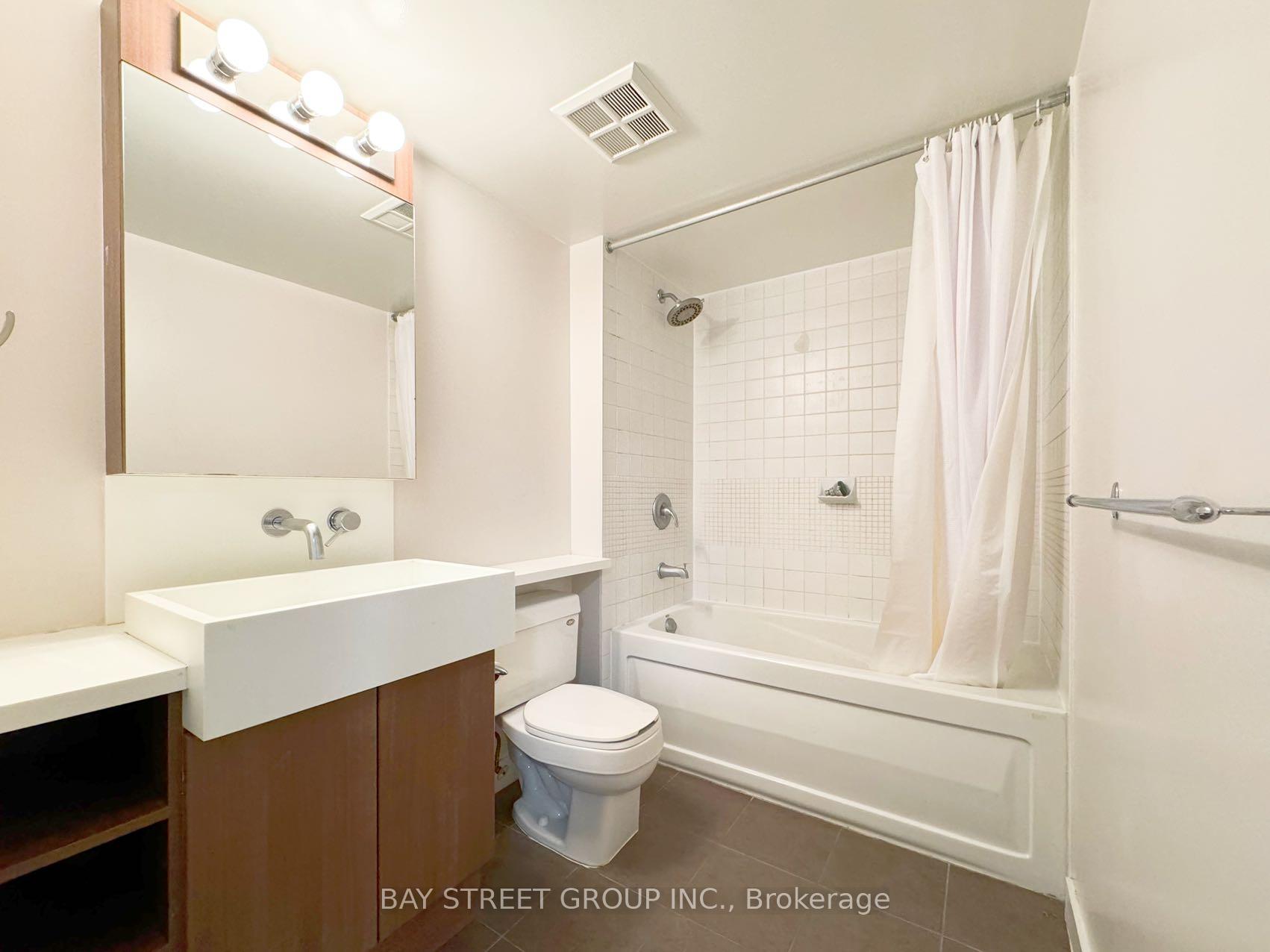Photo 11 of Unit 807, 11 Brunel Court, Toronto, Waterfront Communities — HOMEH