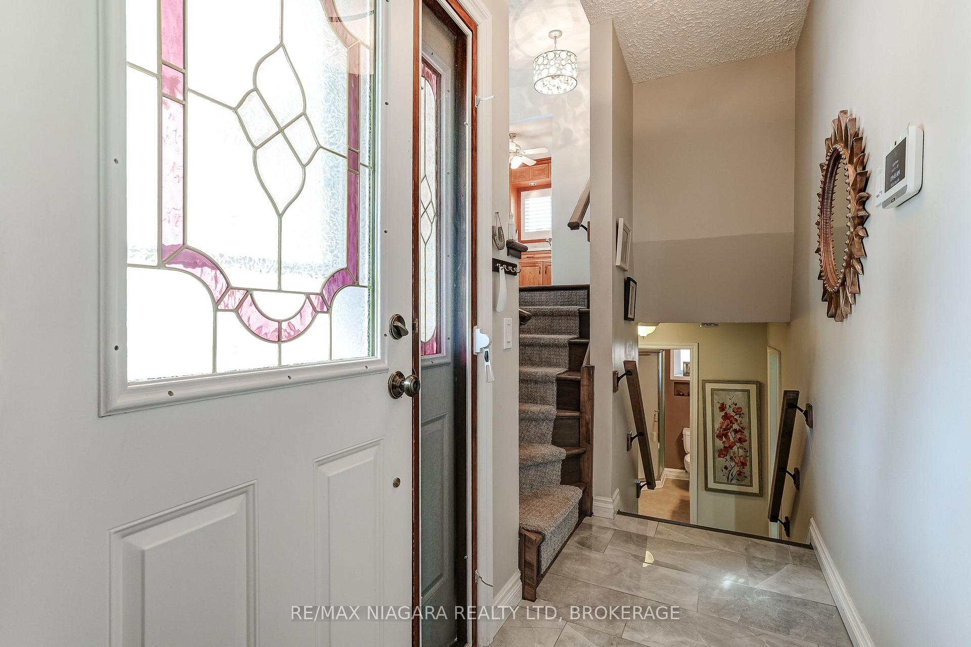 Photo 6 of 33 Hurricane Road, Pelham, Fonthill — HOMEH