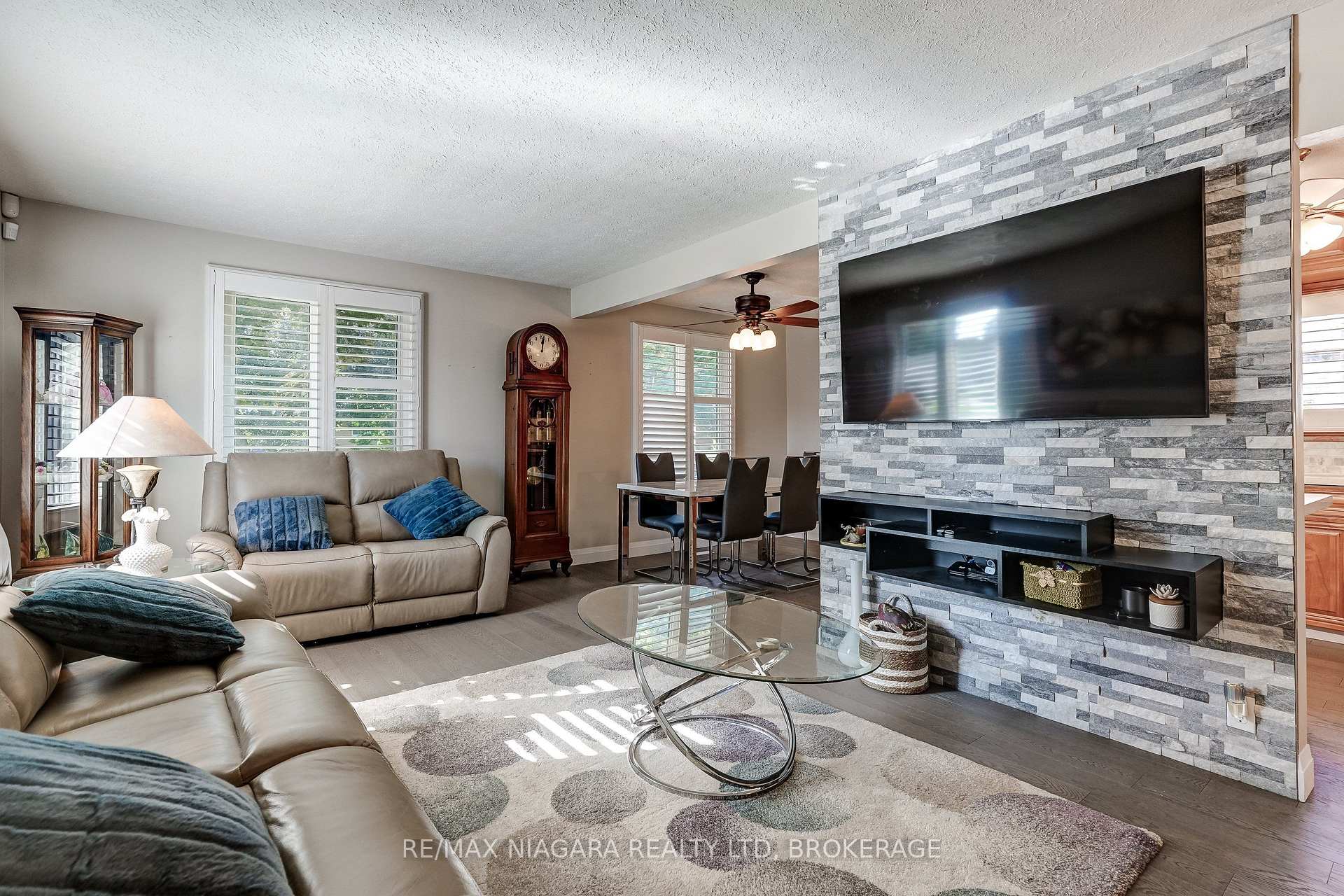 Photo 9 of 33 Hurricane Road, Pelham, Fonthill — HOMEH