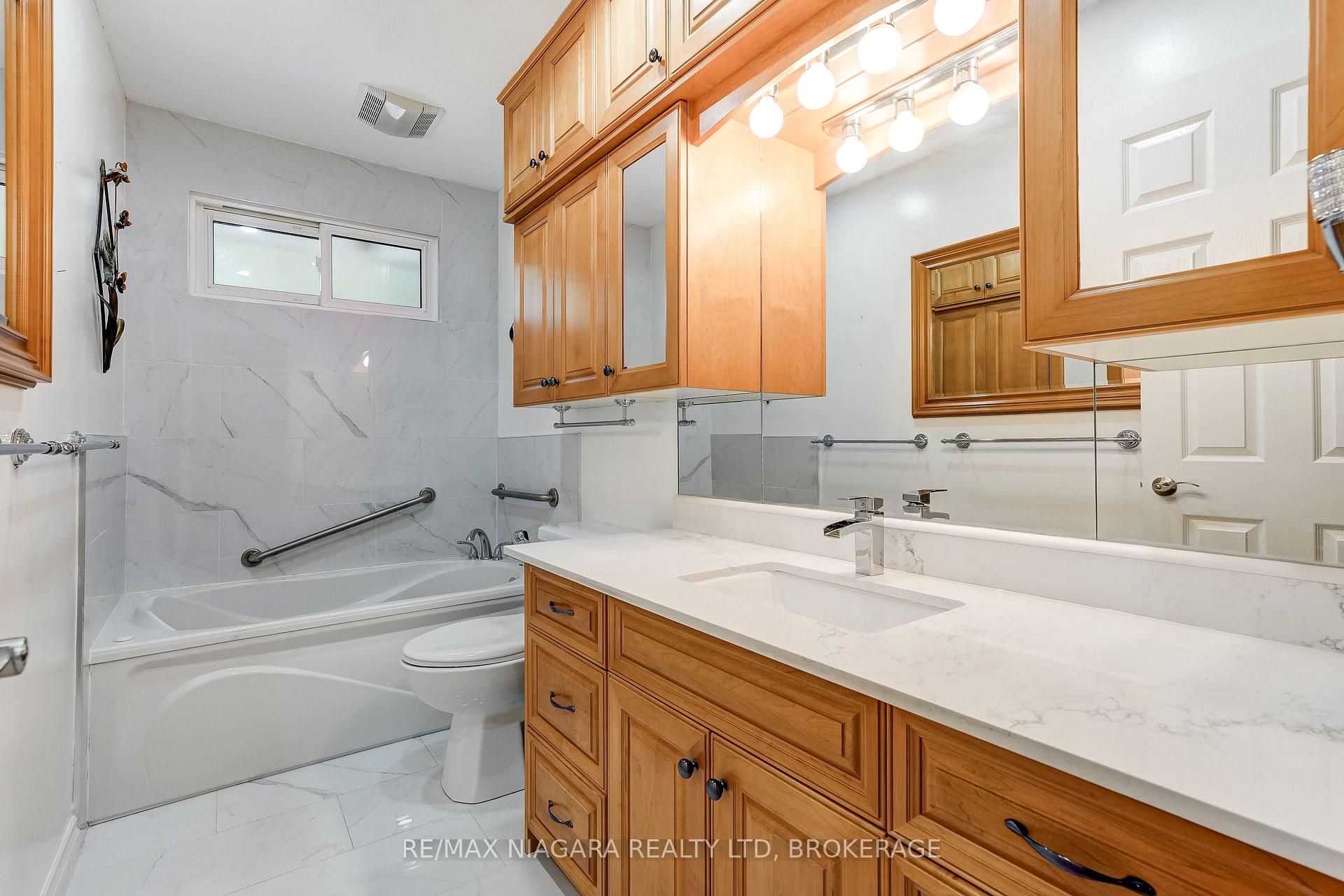 Photo 21 of 33 Hurricane Road, Pelham, Fonthill — HOMEH