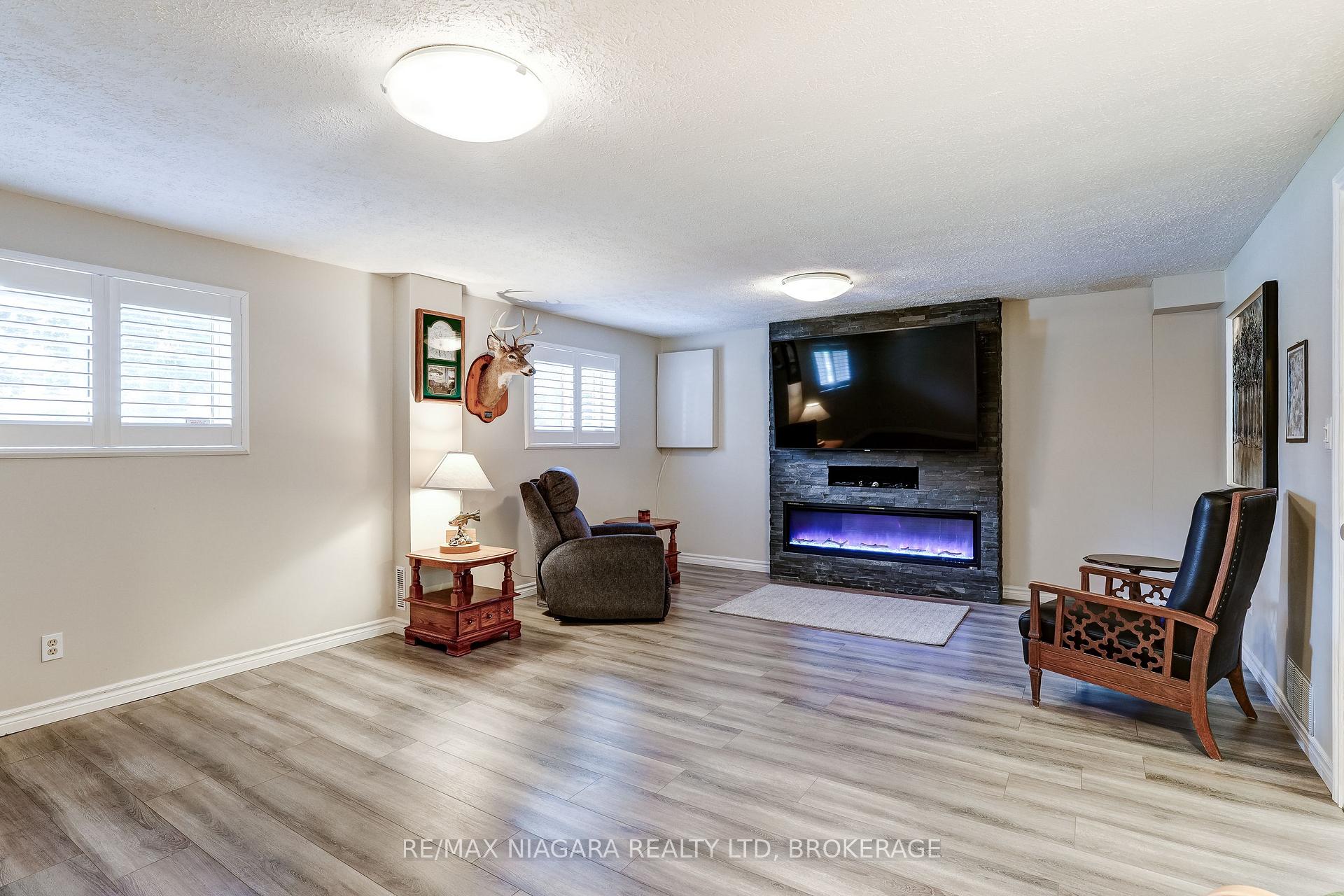 Photo 27 of 33 Hurricane Road, Pelham, Fonthill — HOMEH