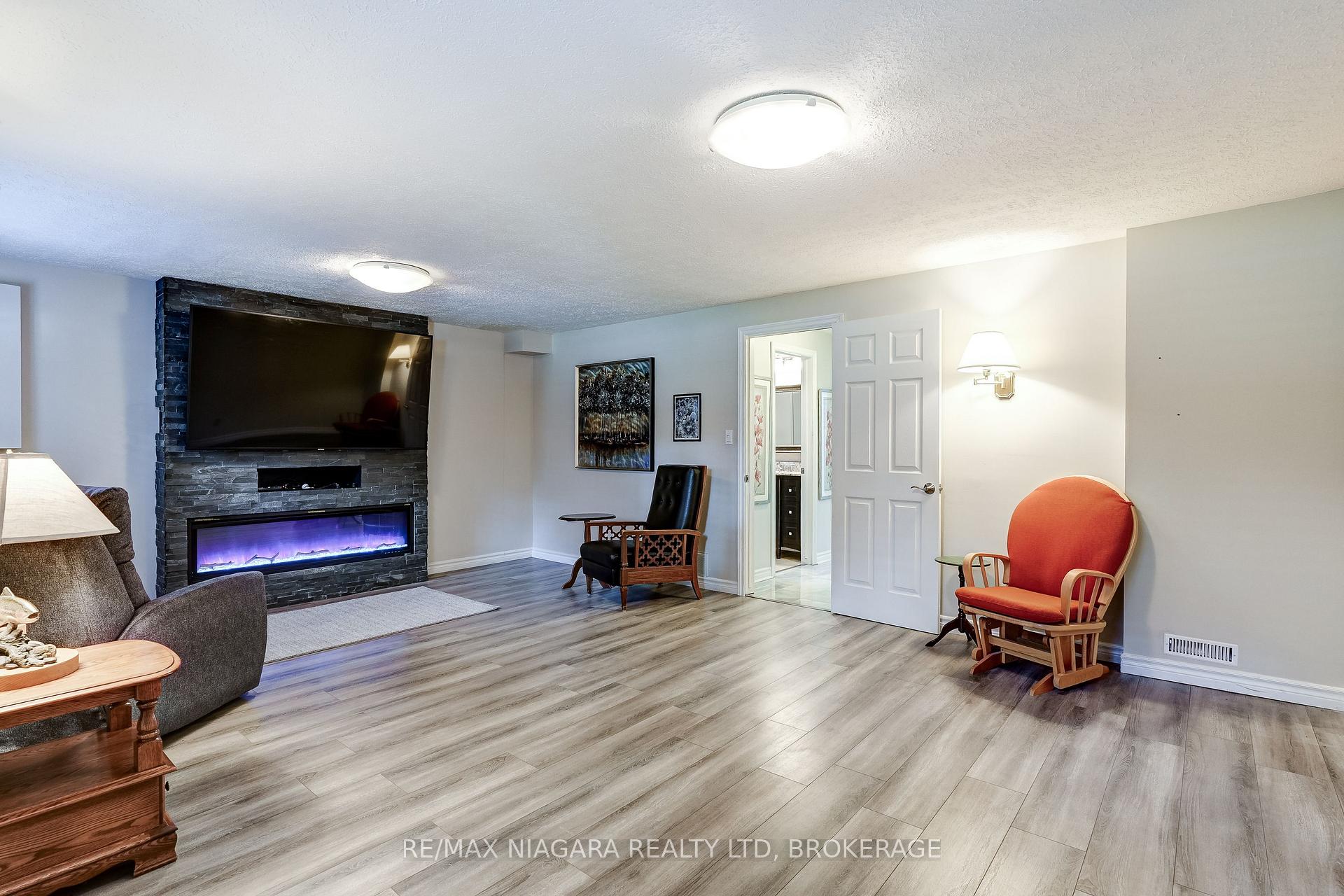 Photo 28 of 33 Hurricane Road, Pelham, Fonthill — HOMEH