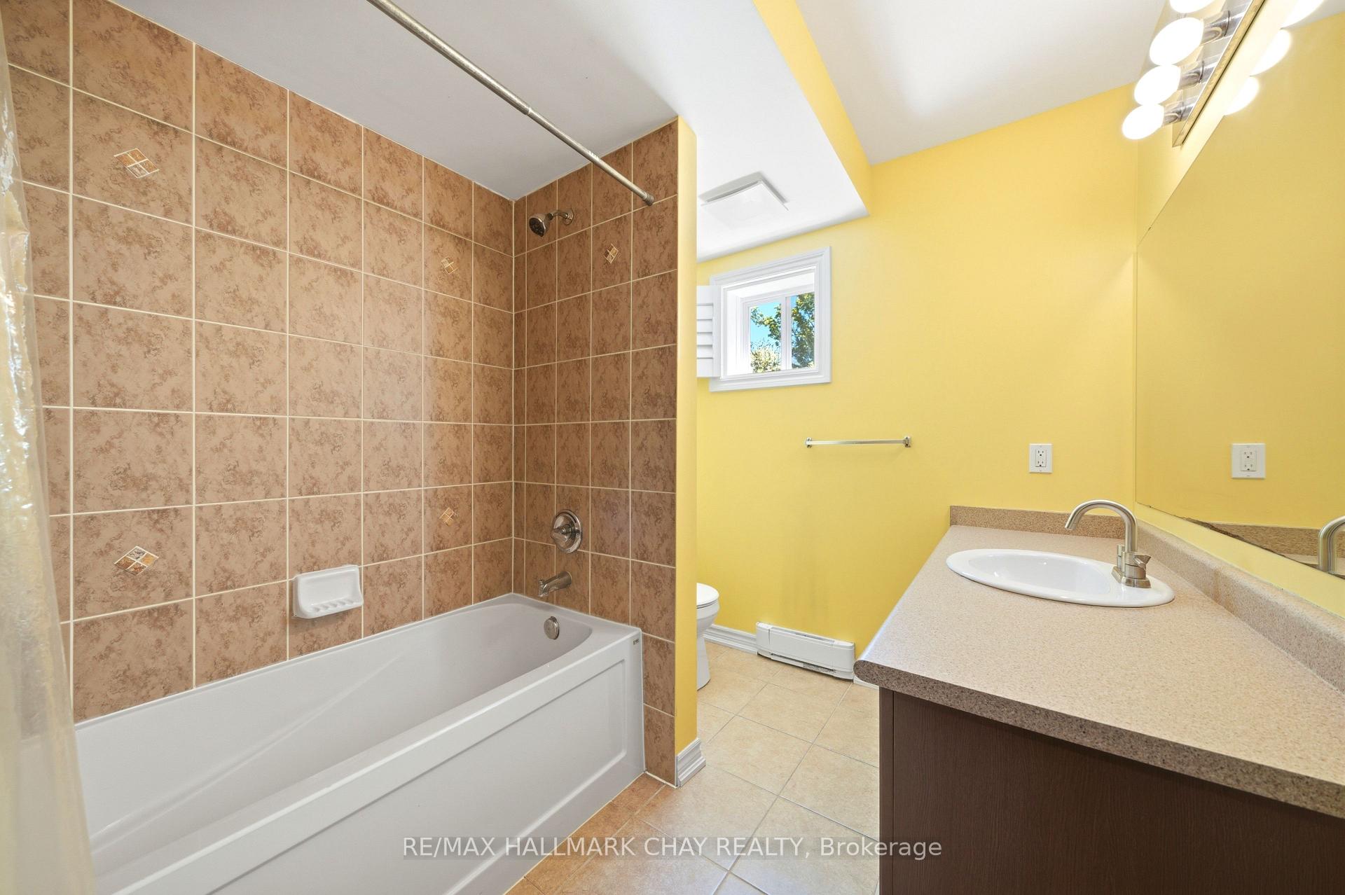 Photo 31 of Unit 1, 408 Veterans Drive, Barrie, Holly — HOMEH