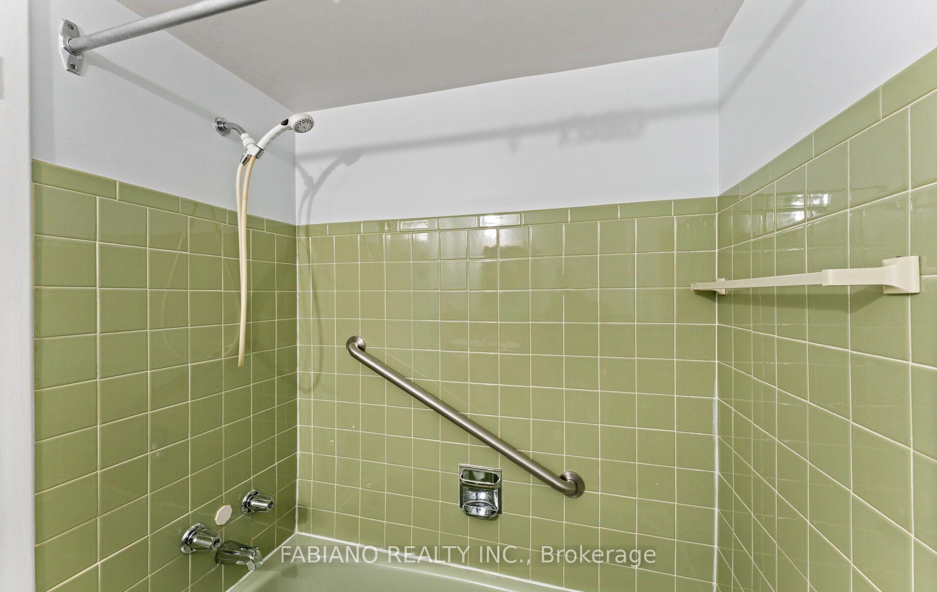 Photo 16 of 549 Gladstone Avenue, Toronto, Dovercourt-Wallace Emerson-Junction — HOMEH