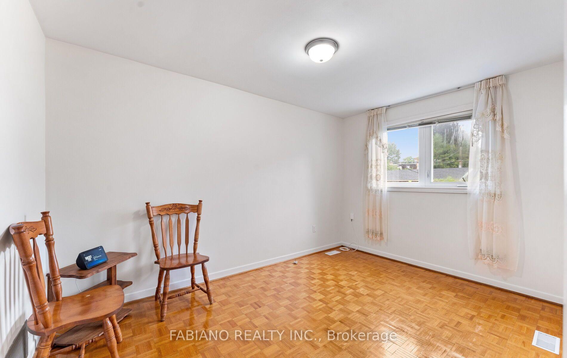 Photo 18 of 549 Gladstone Avenue, Toronto, Dovercourt-Wallace Emerson-Junction — HOMEH