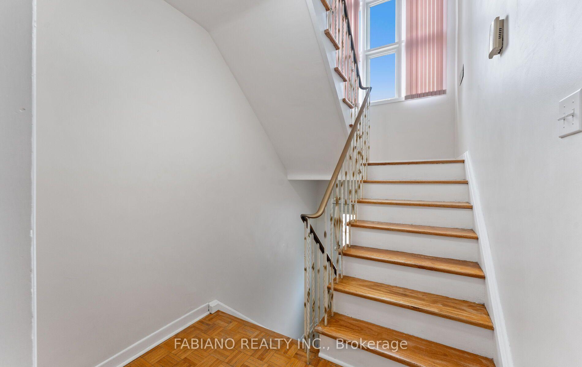 Photo 19 of 549 Gladstone Avenue, Toronto, Dovercourt-Wallace Emerson-Junction — HOMEH