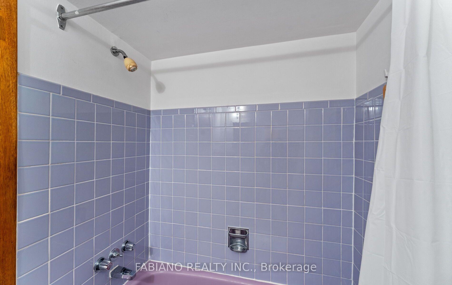 Photo 33 of 549 Gladstone Avenue, Toronto, Dovercourt-Wallace Emerson-Junction — HOMEH