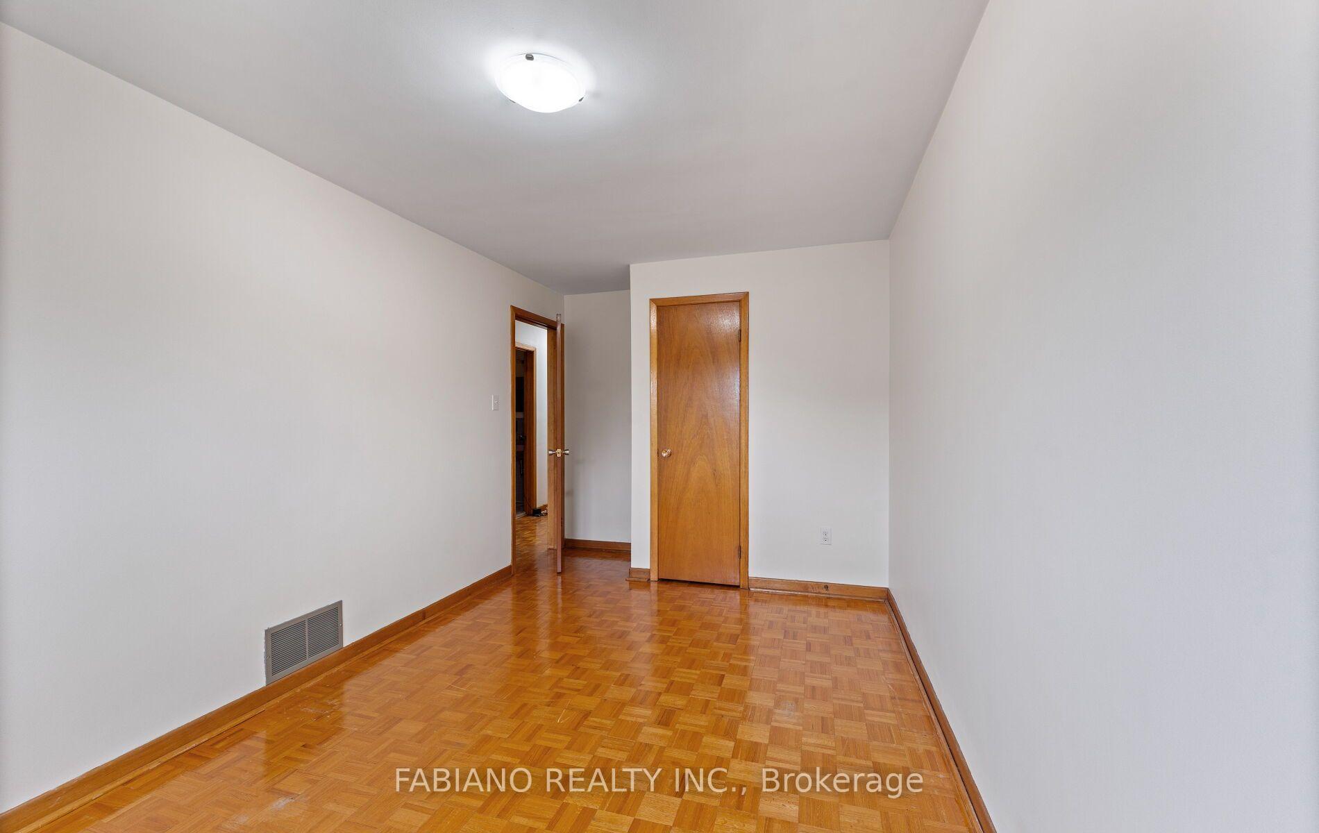 Photo 32 of 549 Gladstone Avenue, Toronto, Dovercourt-Wallace Emerson-Junction — HOMEH
