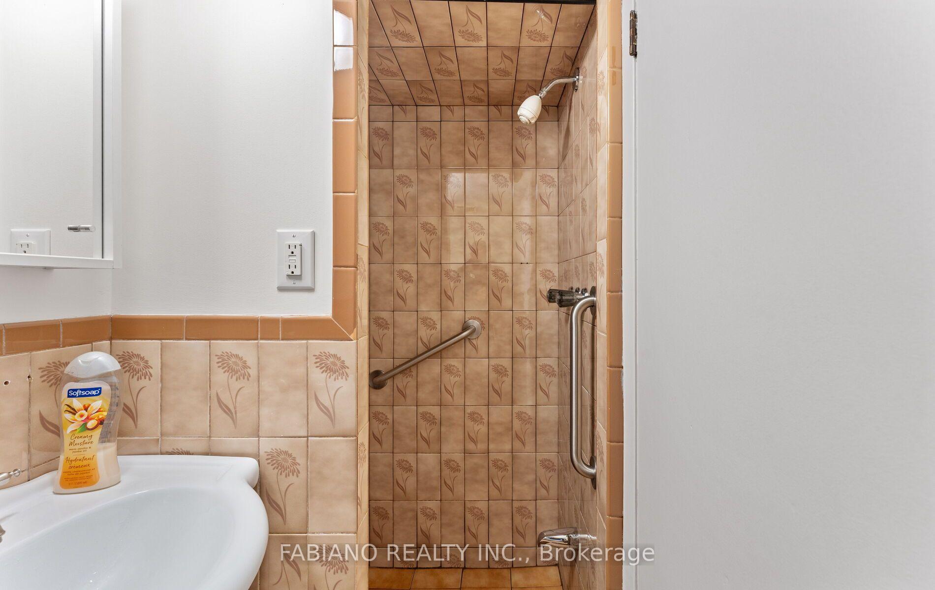 Photo 42 of 549 Gladstone Avenue, Toronto, Dovercourt-Wallace Emerson-Junction — HOMEH