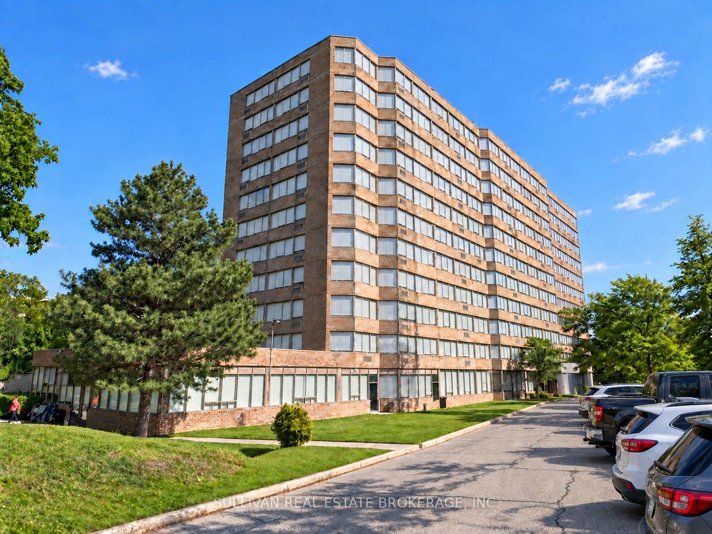 Photo 1 of Unit 702, 3227 King Street E, Kitchener, Chicopee/Freeport — HOMEH
