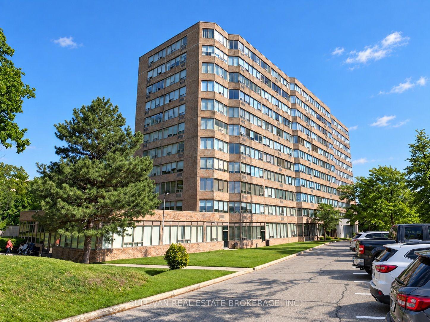 Photo 2 of Unit 702, 3227 King Street E, Kitchener, Chicopee/Freeport — HOMEH