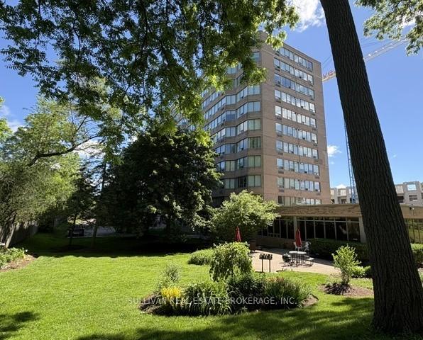 Photo 3 of Unit 702, 3227 King Street E, Kitchener, Chicopee/Freeport — HOMEH