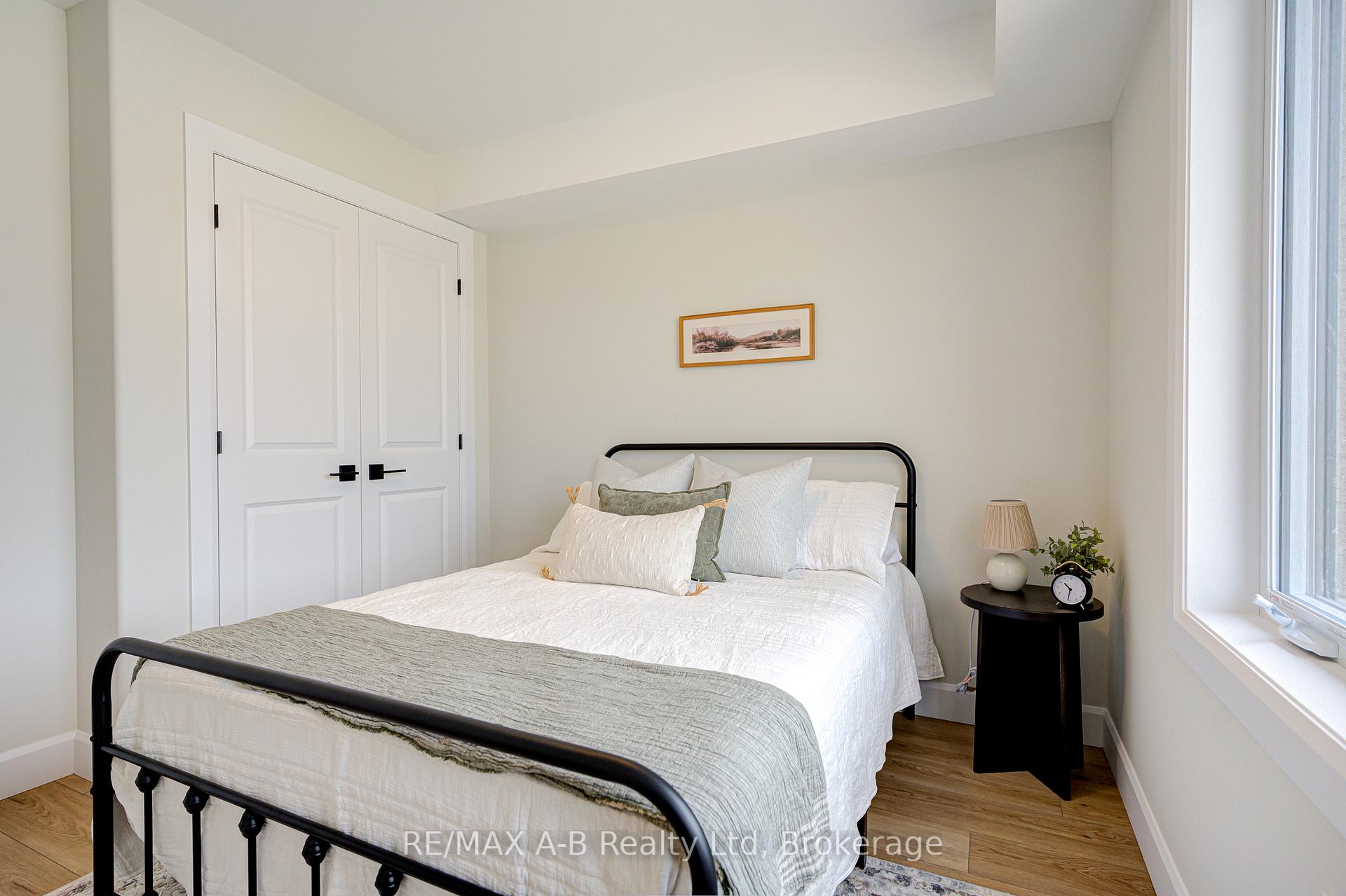 Photo 4 of 428 Queen Street, St. Marys — HOMEH