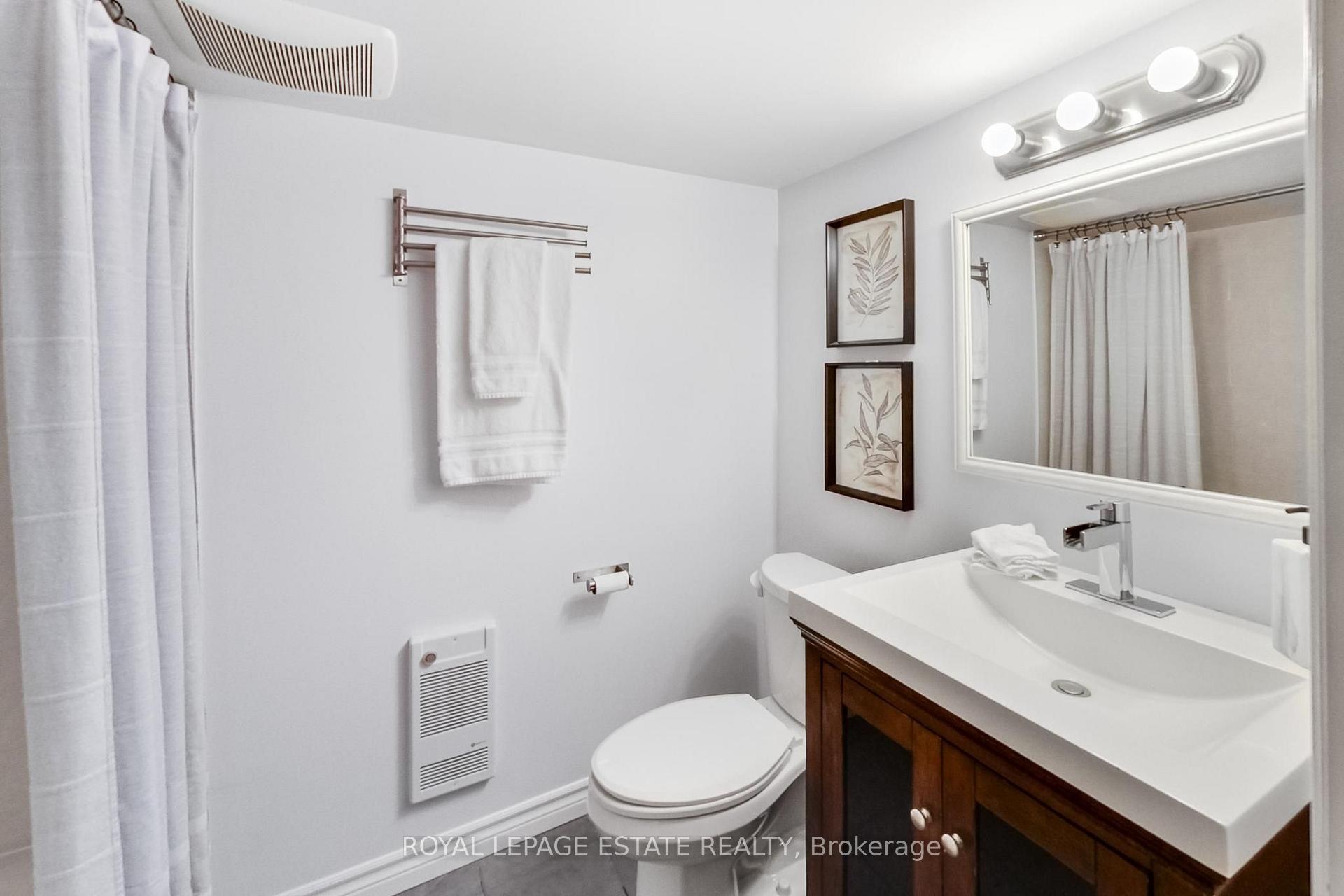 Photo 17 of 64 Wildwood Crescent, Toronto, Woodbine Corridor — HOMEH