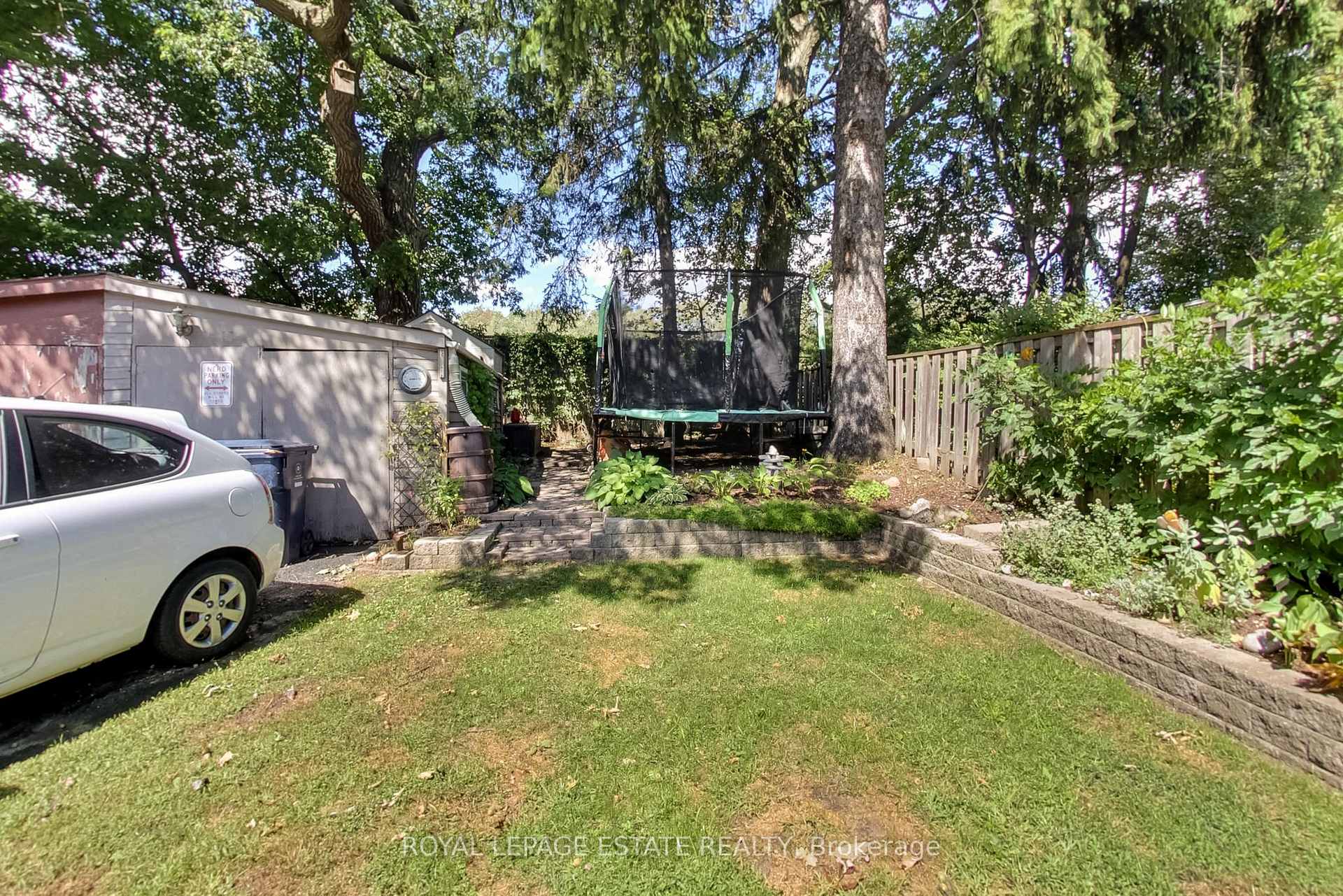 Photo 19 of 64 Wildwood Crescent, Toronto, Woodbine Corridor — HOMEH