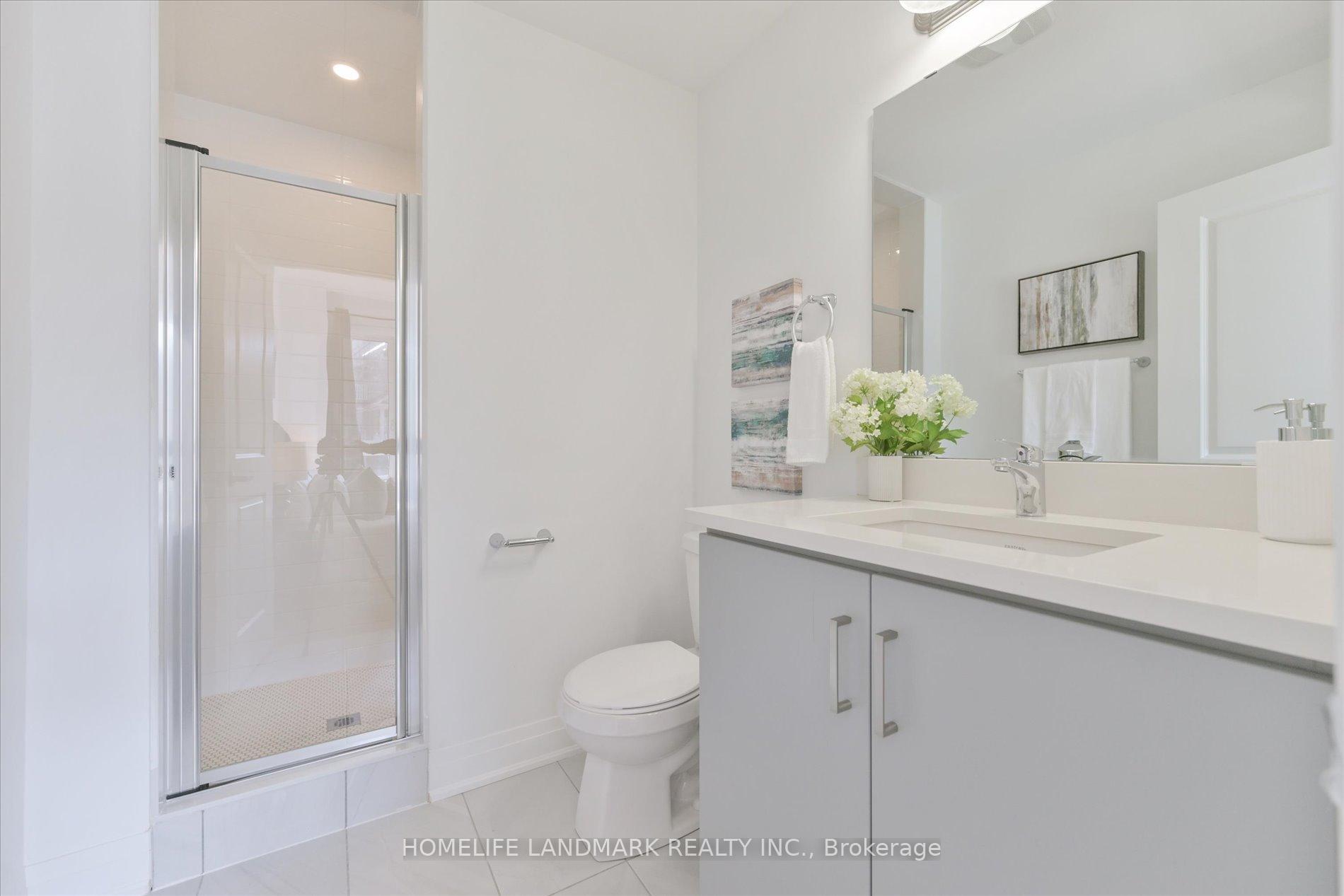 Photo 5 of 34 Carole Bell Way, Markham, Berczy — HOMEH