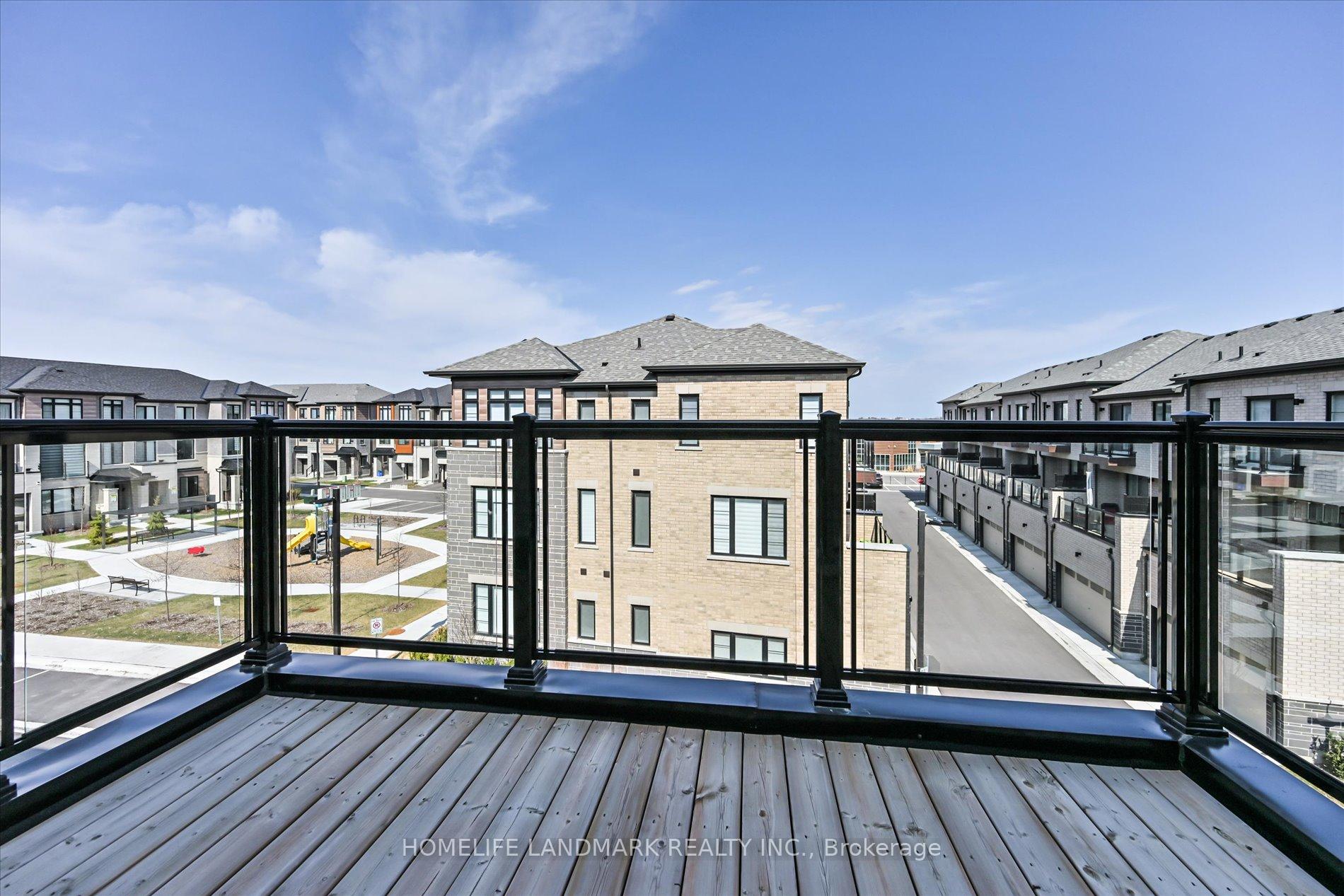 Photo 25 of 34 Carole Bell Way, Markham, Berczy — HOMEH
