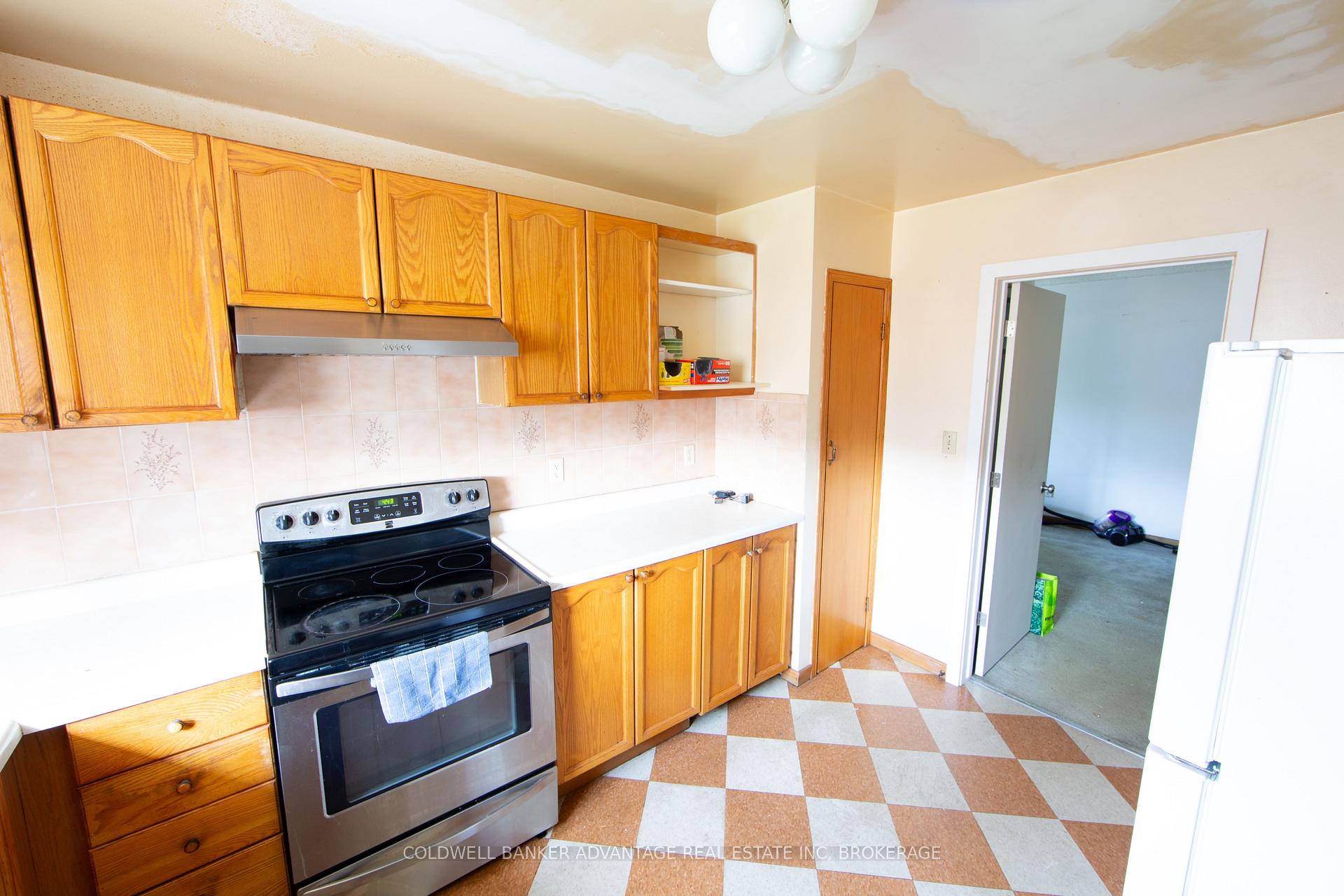 Photo 10 of 140 Commercial Street, Welland, Lincoln/Crowland — HOMEH
