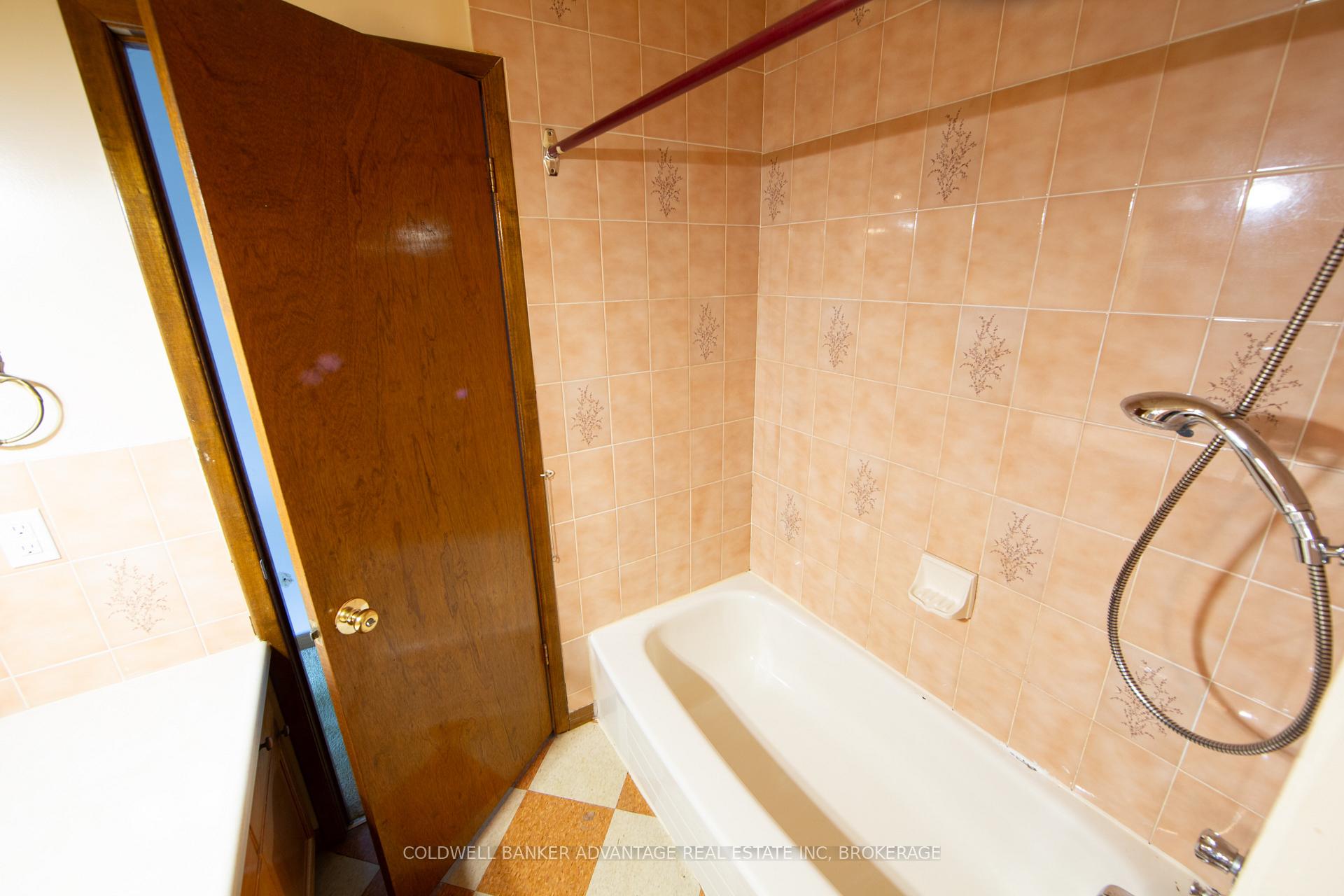 Photo 14 of 140 Commercial Street, Welland, Lincoln/Crowland — HOMEH