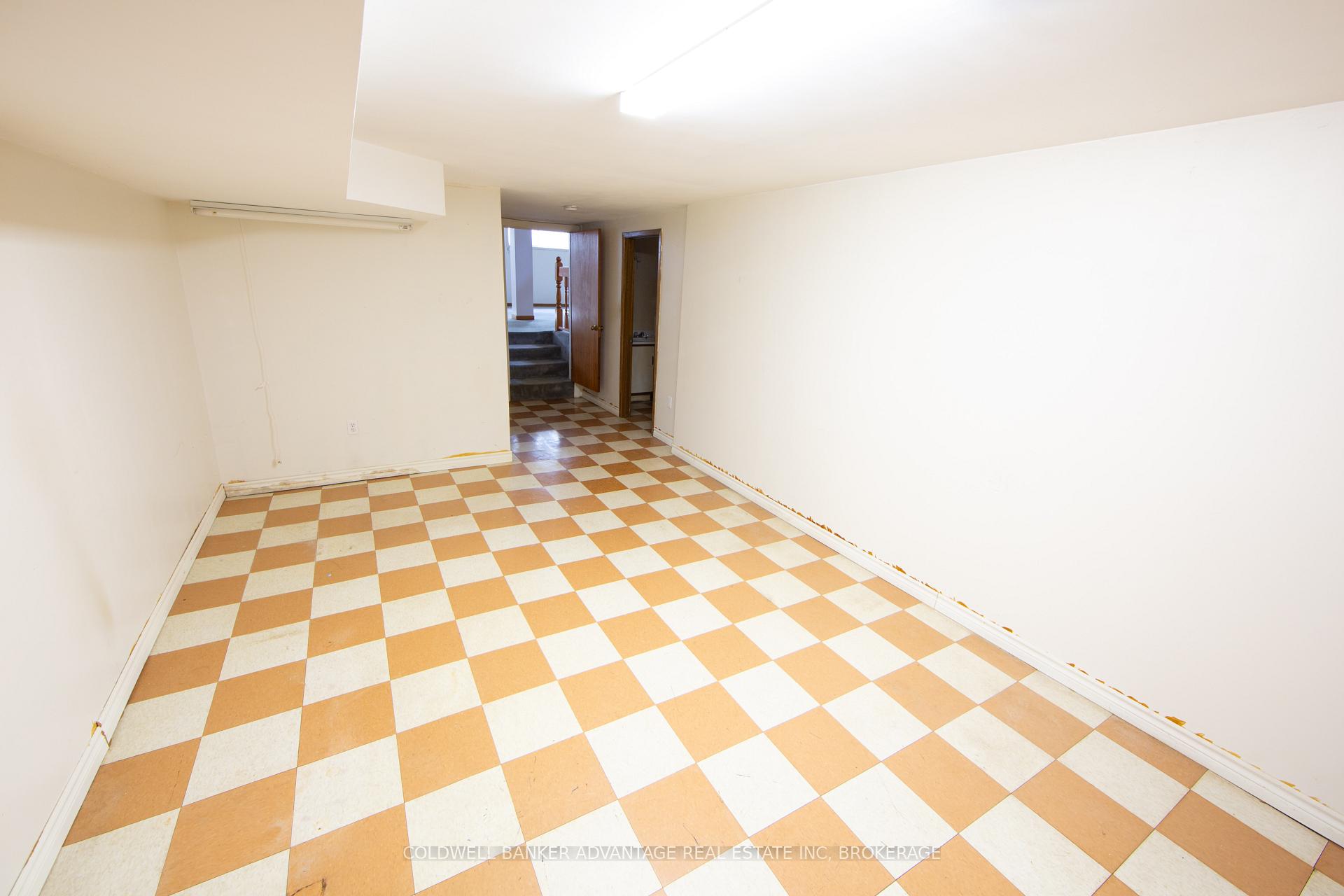 Photo 25 of 140 Commercial Street, Welland, Lincoln/Crowland — HOMEH