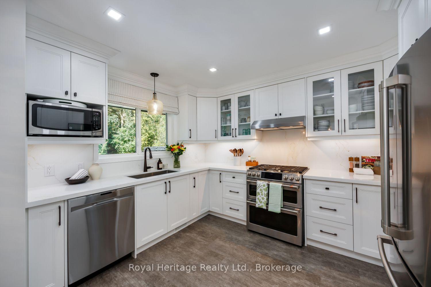 Photo 9 of 396 Jane Avenue, Oshawa, Northglen — HOMEH
