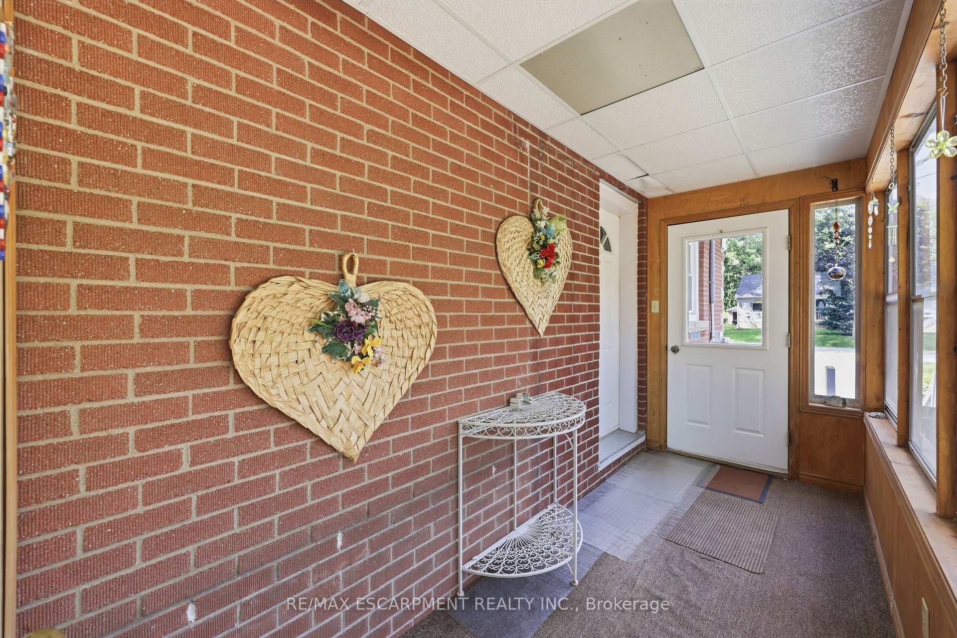 Photo 6 of 522 Enfield Road, Burlington, LaSalle — HOMEH