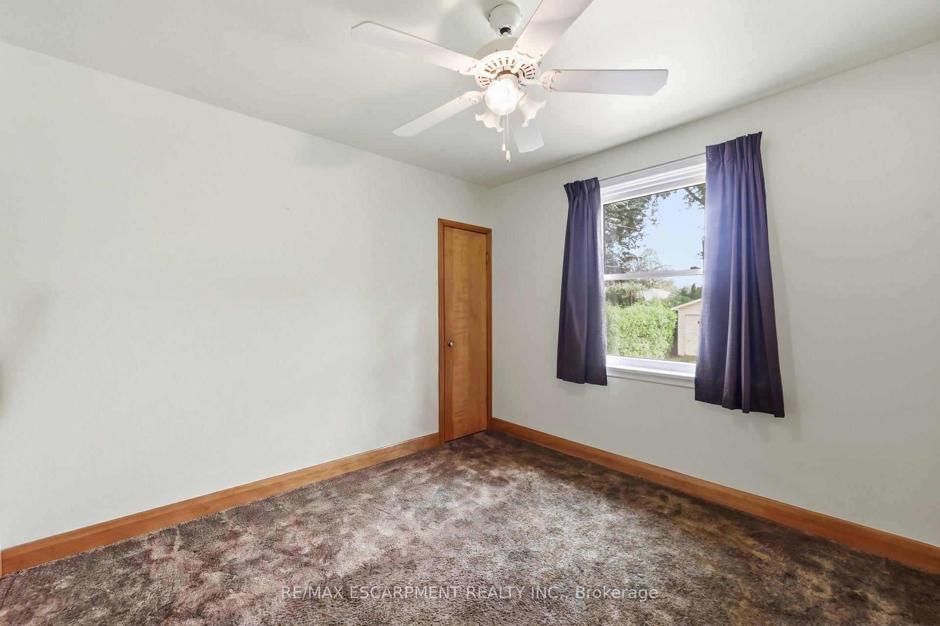Photo 15 of 522 Enfield Road, Burlington, LaSalle — HOMEH
