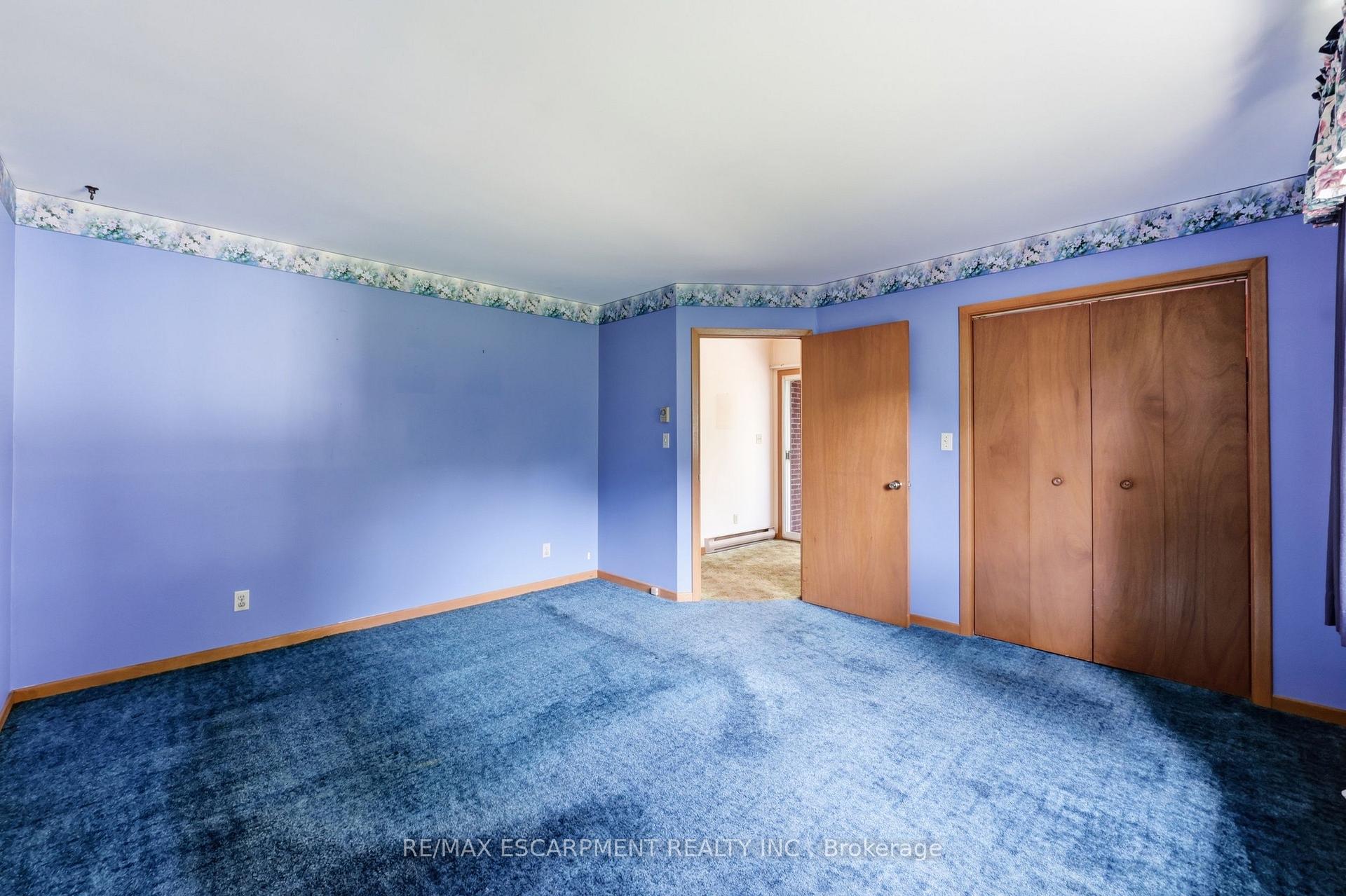 Photo 17 of 522 Enfield Road, Burlington, LaSalle — HOMEH