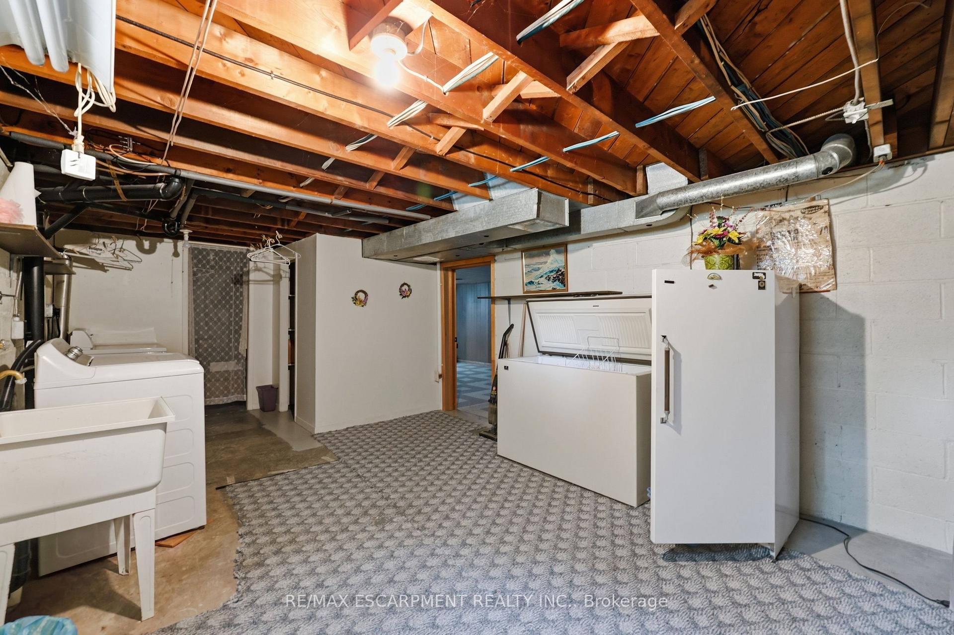 Photo 21 of 522 Enfield Road, Burlington, LaSalle — HOMEH