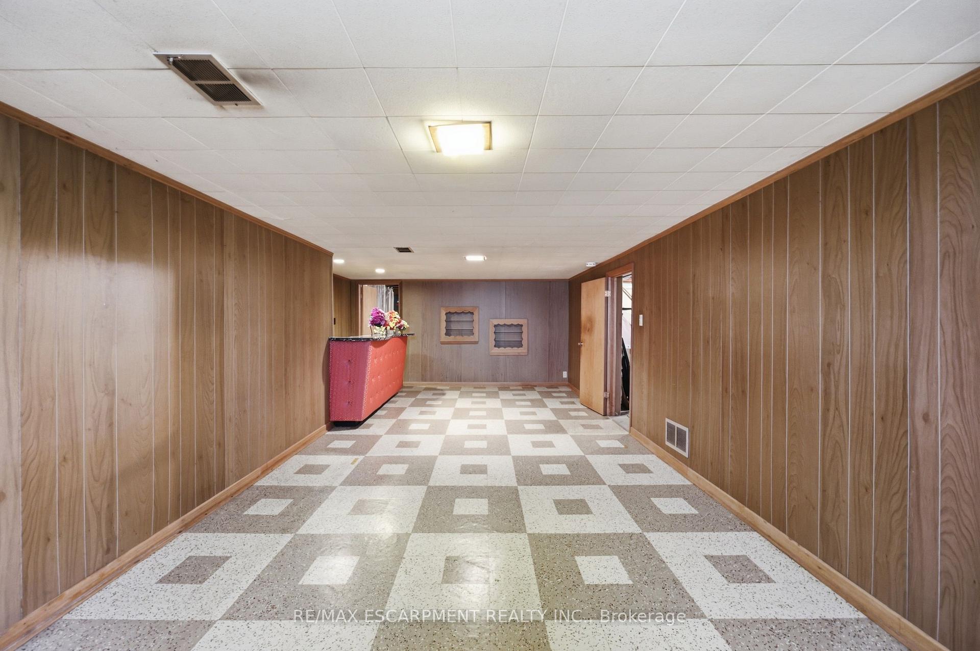 Photo 23 of 522 Enfield Road, Burlington, LaSalle — HOMEH