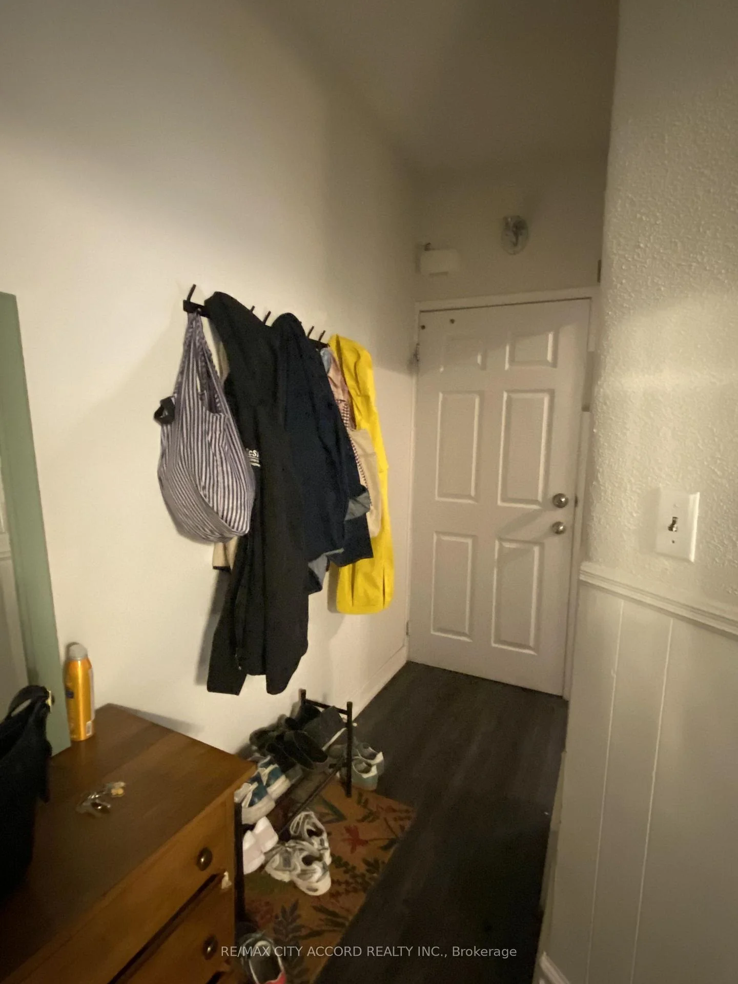 Photo 8 of Unit Main Floor, 282 Gladstone Avenue, Toronto, Little Portugal — HOMEH