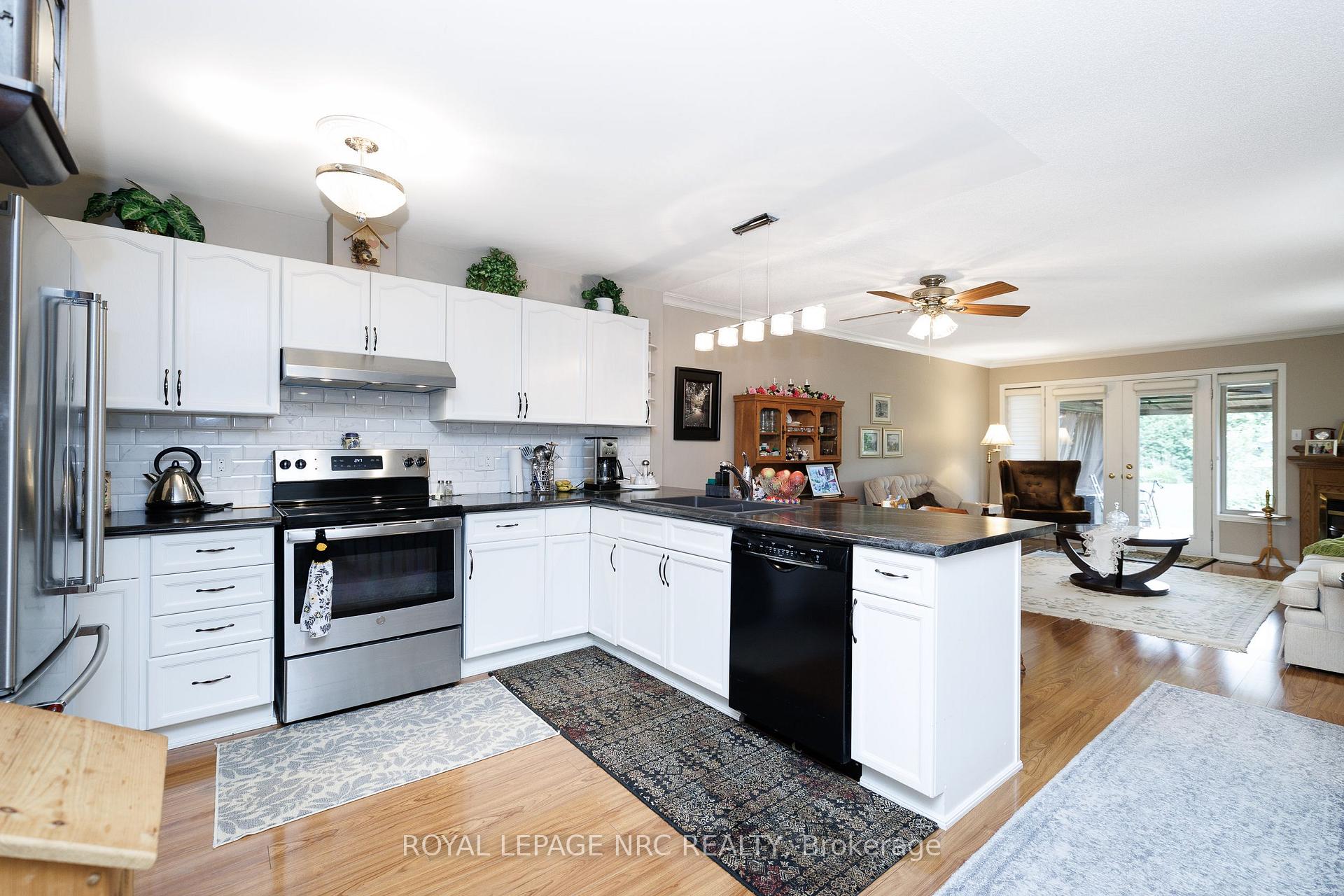 Photo 11 of 178 Beckett Crescent, Pelham, Fonthill — HOMEH
