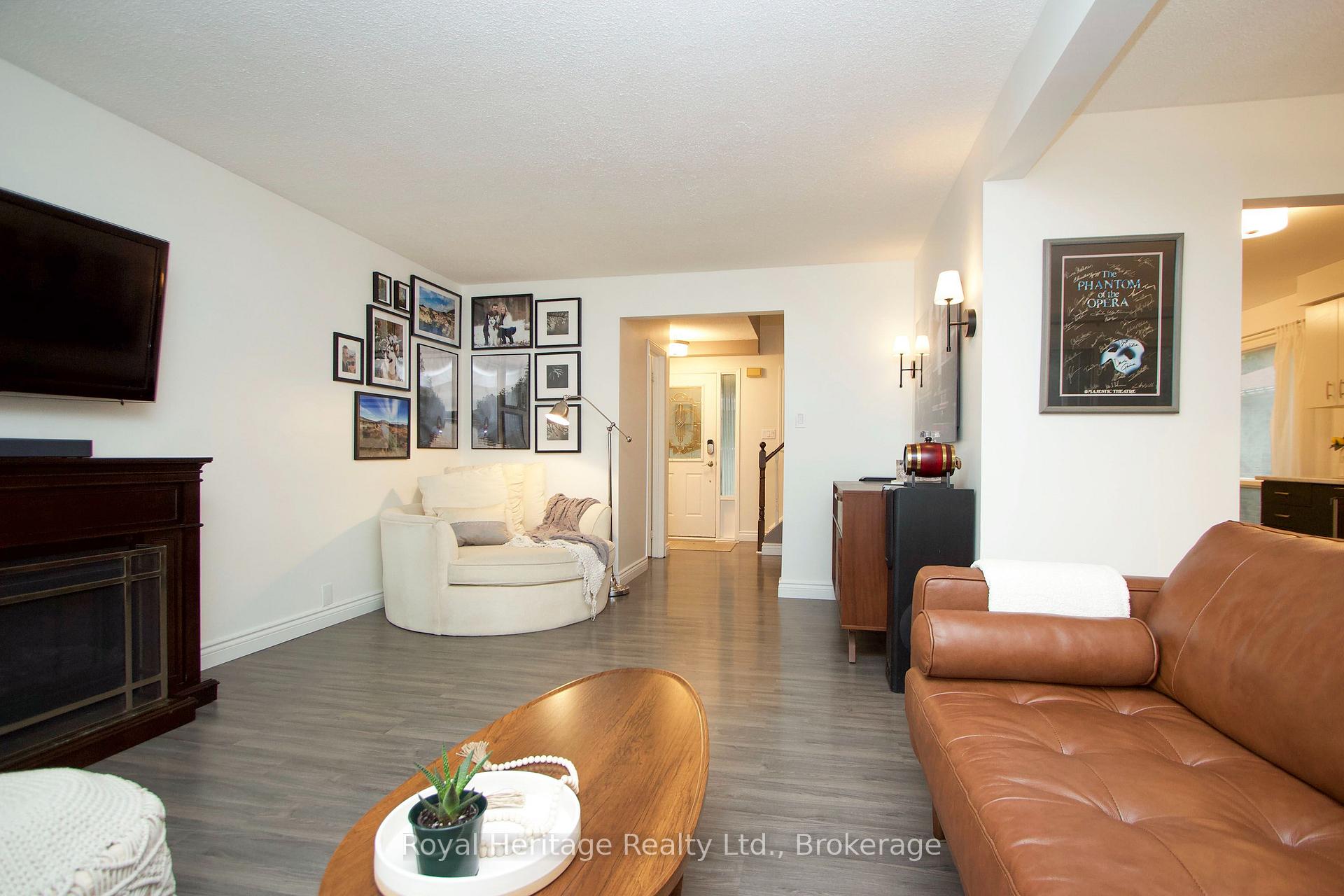 Photo 9 of 11 Harman Drive, Ajax, Central — HOMEH