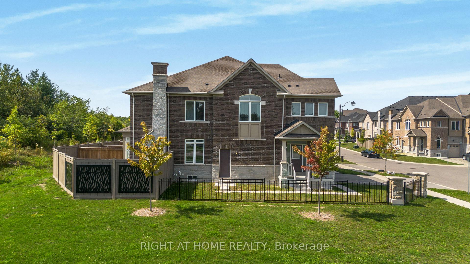 Photo 3 of 6 Savino Drive, Brampton, Heart Lake West — HOMEH
