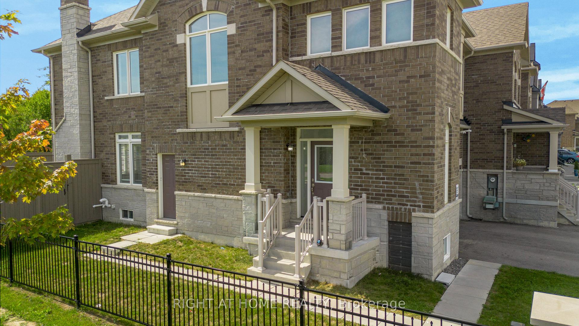 Photo 4 of 6 Savino Drive, Brampton, Heart Lake West — HOMEH