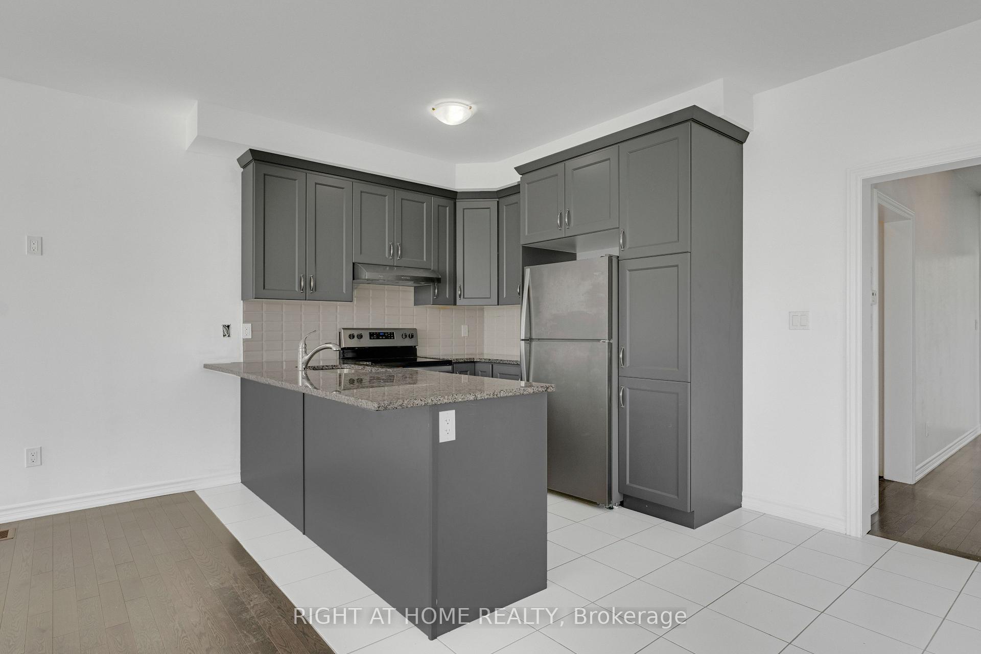 Photo 11 of 6 Savino Drive, Brampton, Heart Lake West — HOMEH