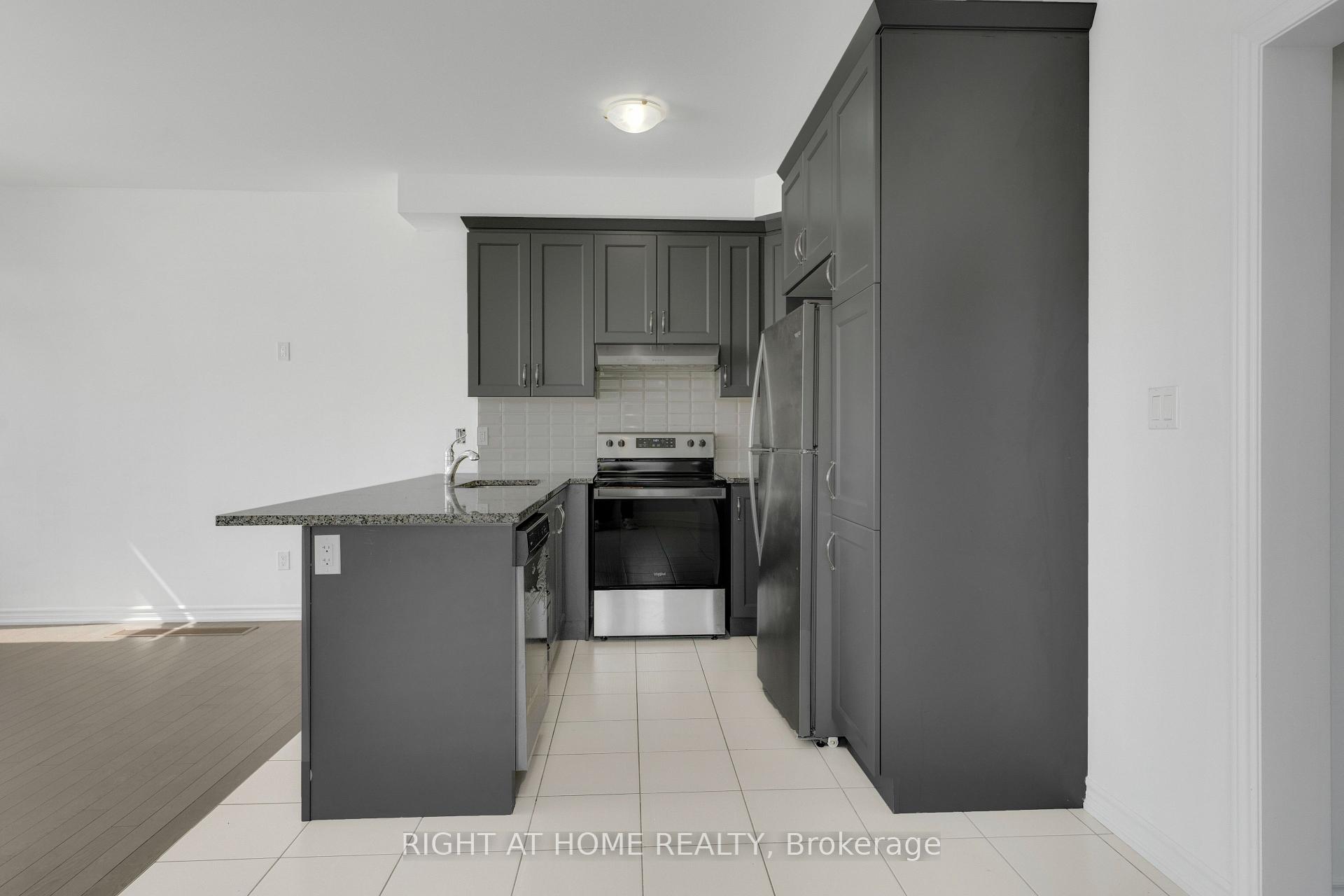 Photo 12 of 6 Savino Drive, Brampton, Heart Lake West — HOMEH