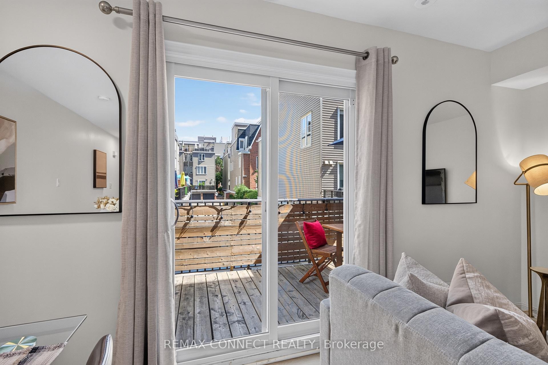 Photo 15 of 7B Crawford Street, Toronto, Niagara — HOMEH