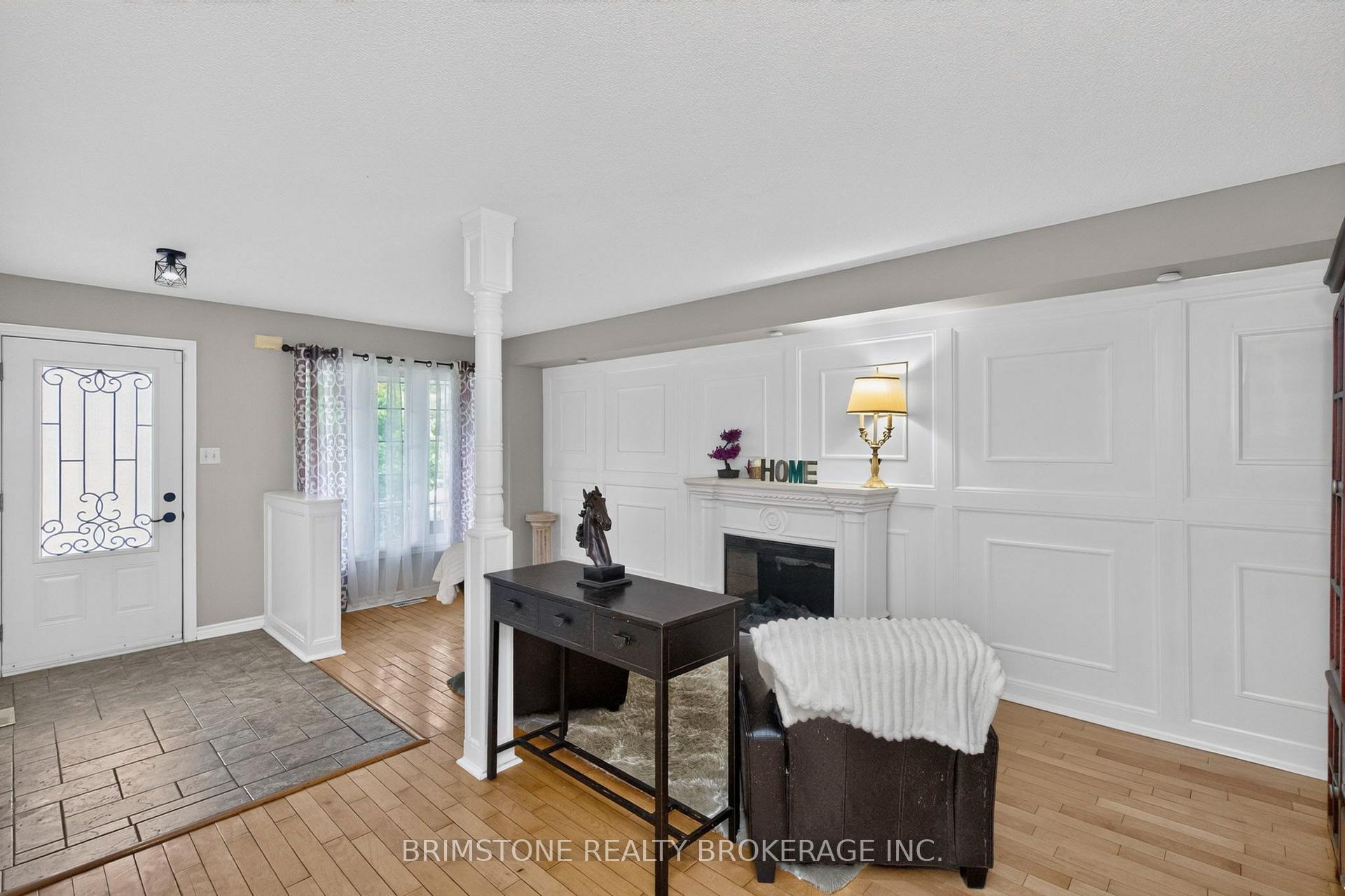 Photo 3 of 24 Stoneybrook Crescent, Barrie, Ardagh — HOMEH