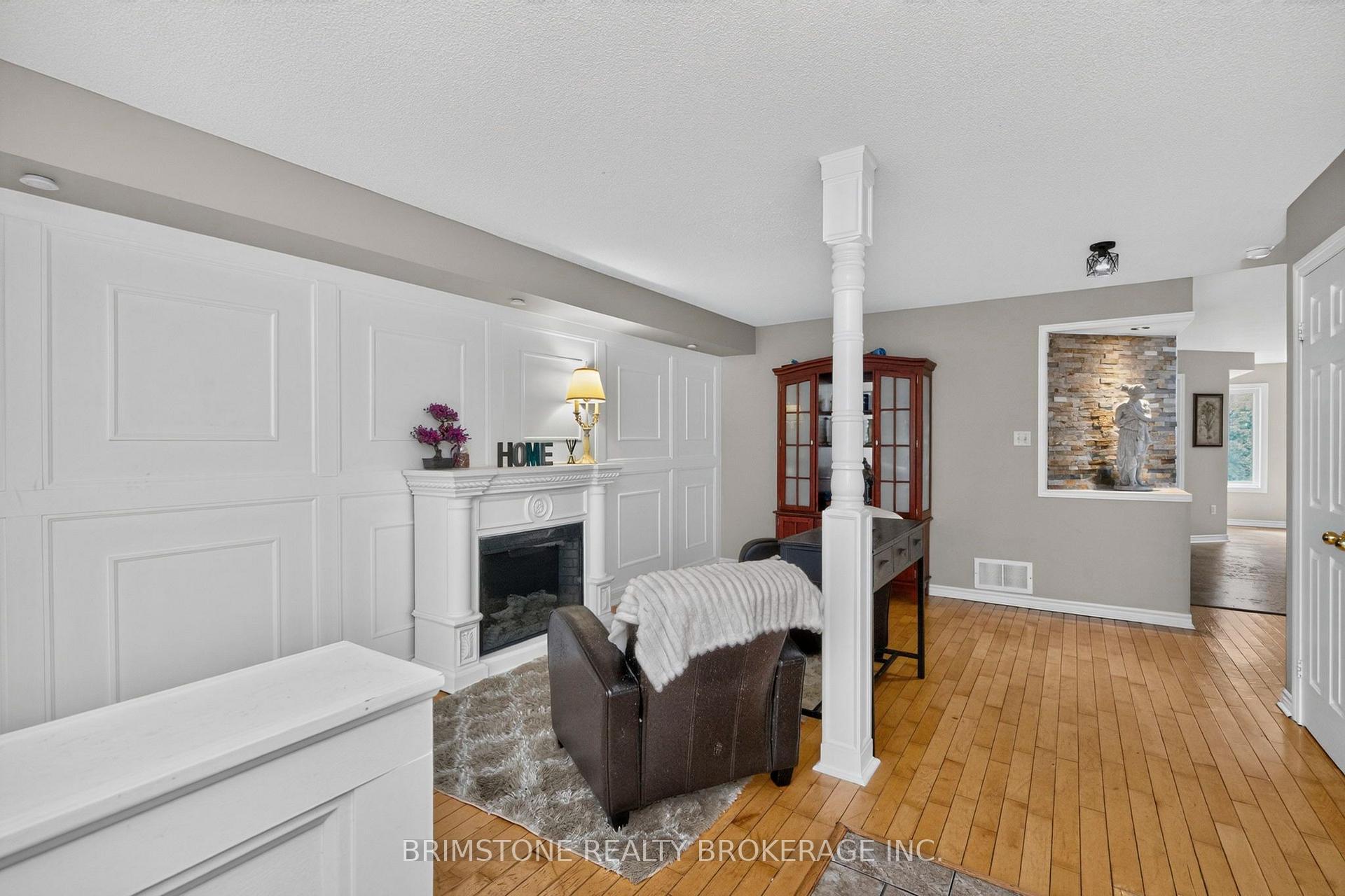 Photo 4 of 24 Stoneybrook Crescent, Barrie, Ardagh — HOMEH