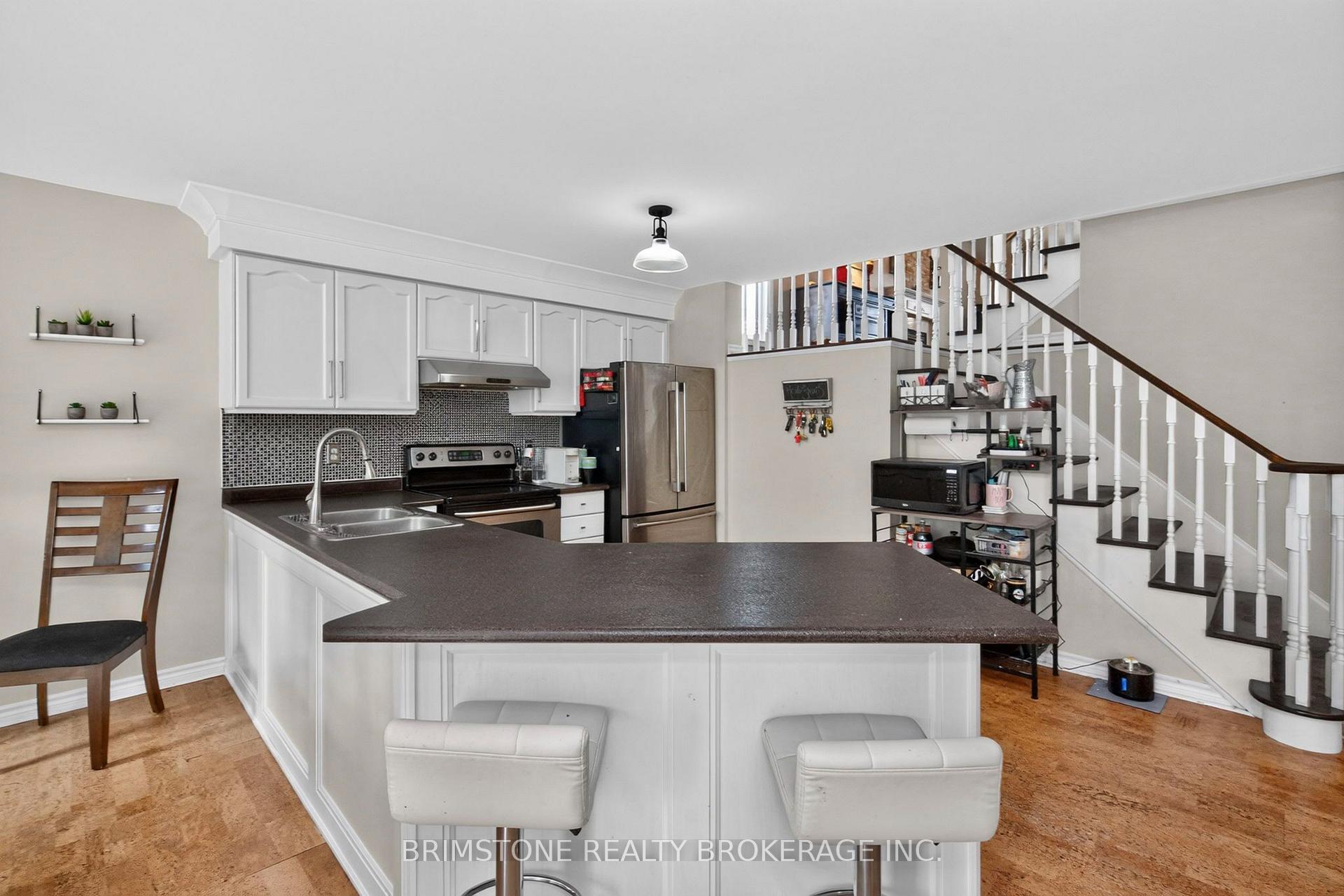 Photo 6 of 24 Stoneybrook Crescent, Barrie, Ardagh — HOMEH