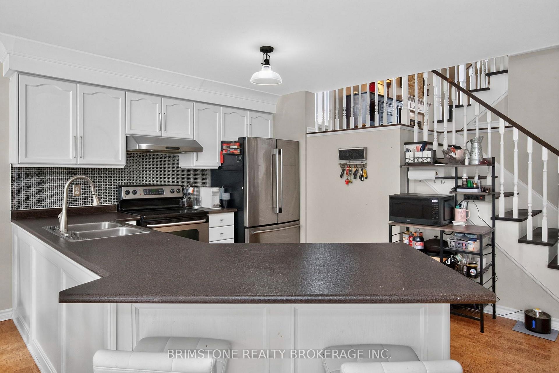 Photo 7 of 24 Stoneybrook Crescent, Barrie, Ardagh — HOMEH